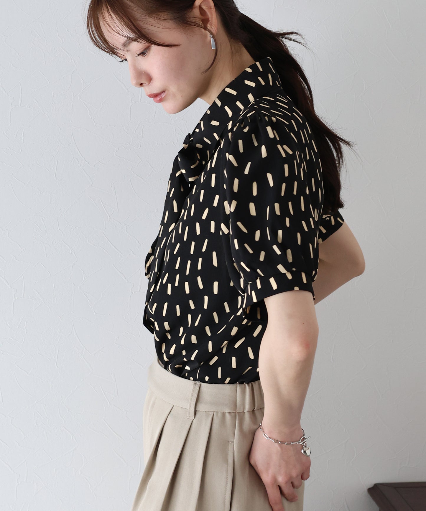 보우타이 리본 블라우스