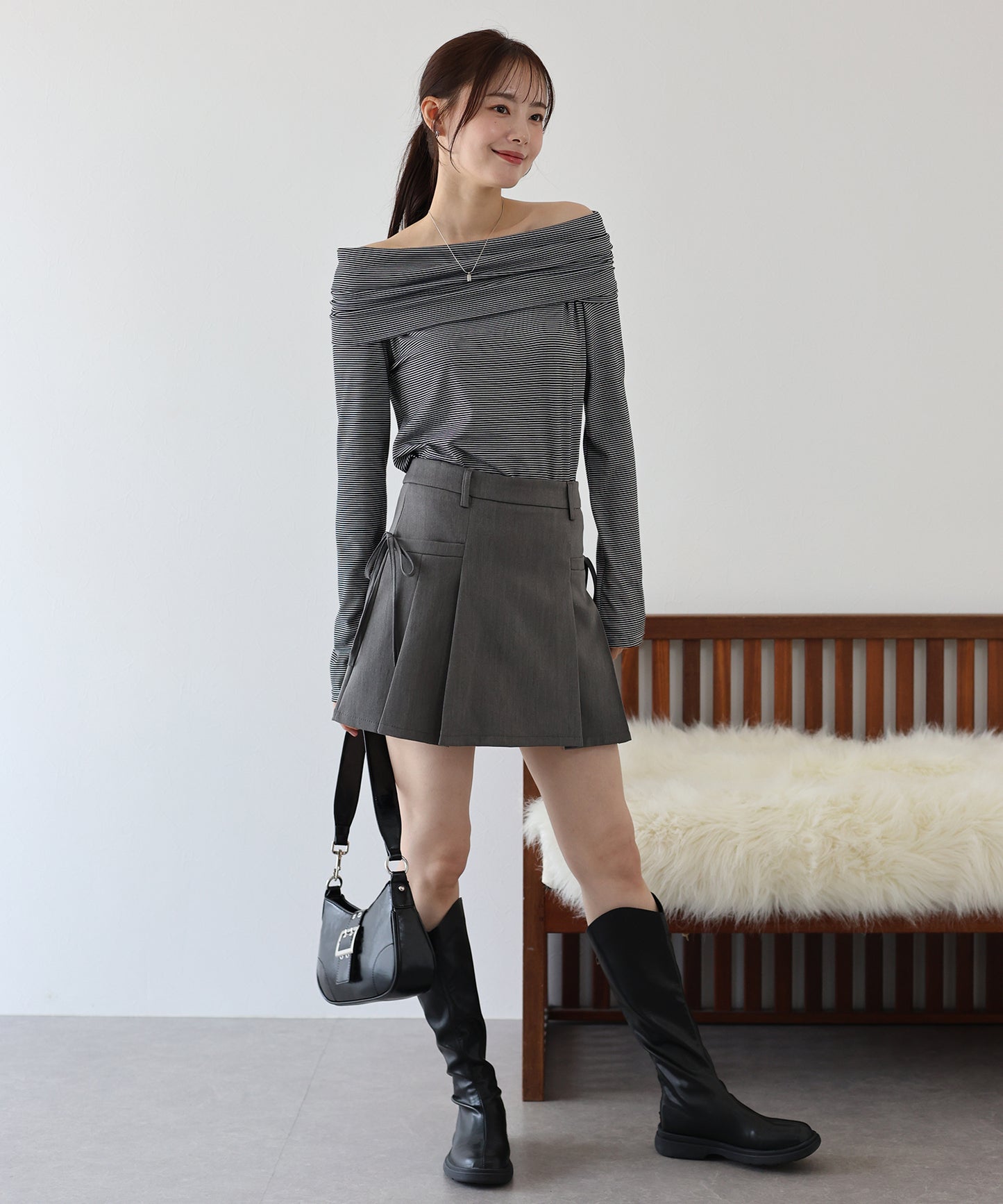 【SALE】ボーダードレープオフショルダートップス