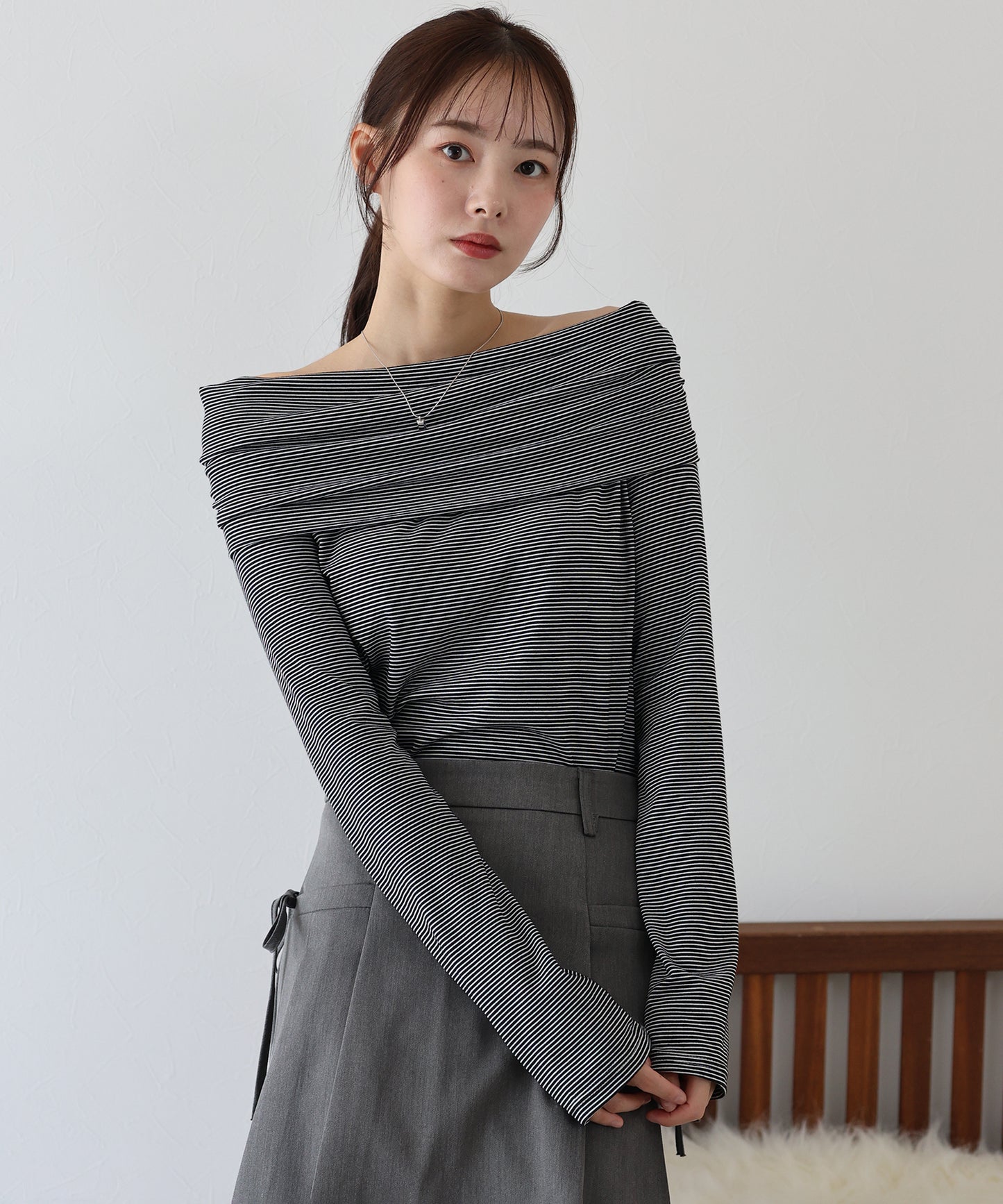 【SALE】ボーダードレープオフショルダートップス