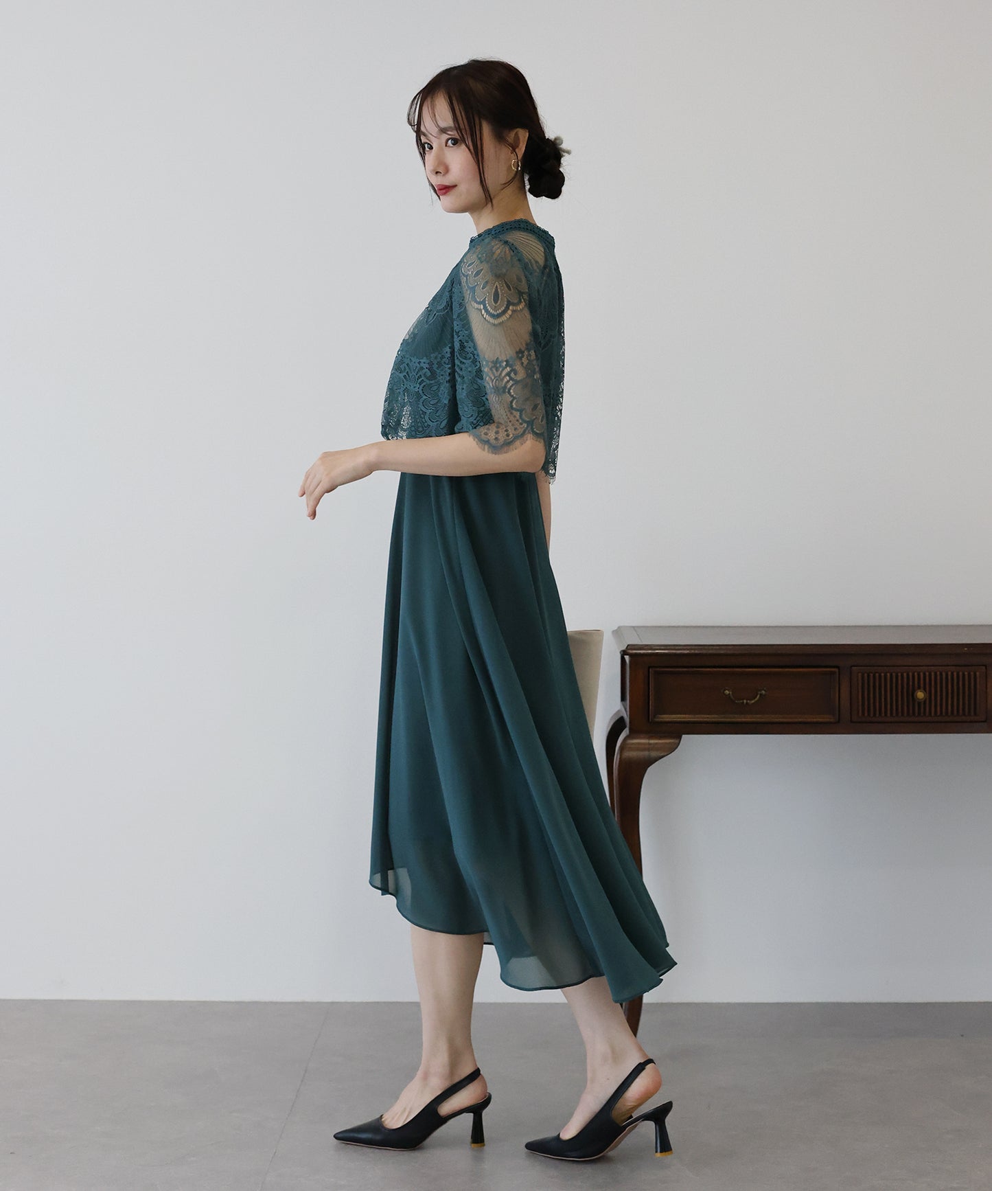 【TIME SALE】フレアレーススリーブフィッシュテールワンピース