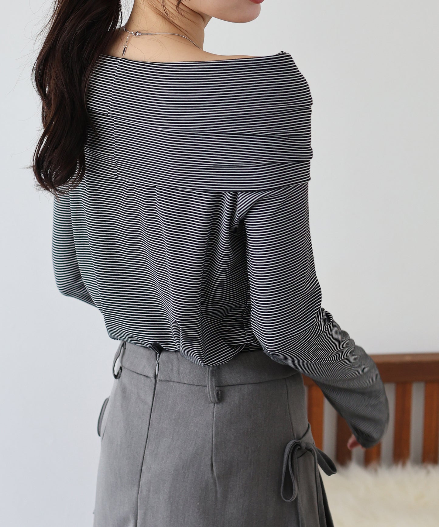 【SALE】ボーダードレープオフショルダートップス