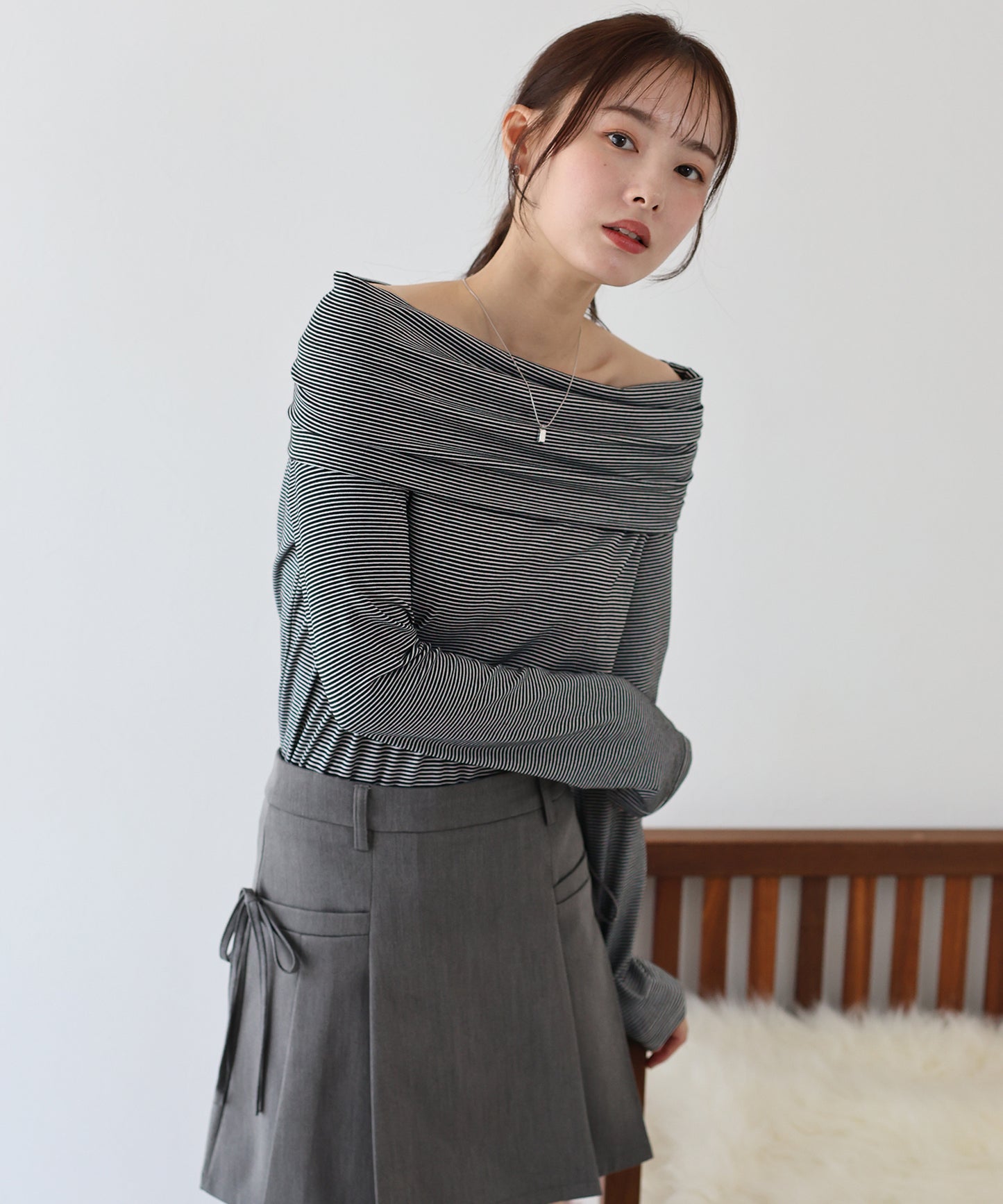 【SALE】ボーダードレープオフショルダートップス