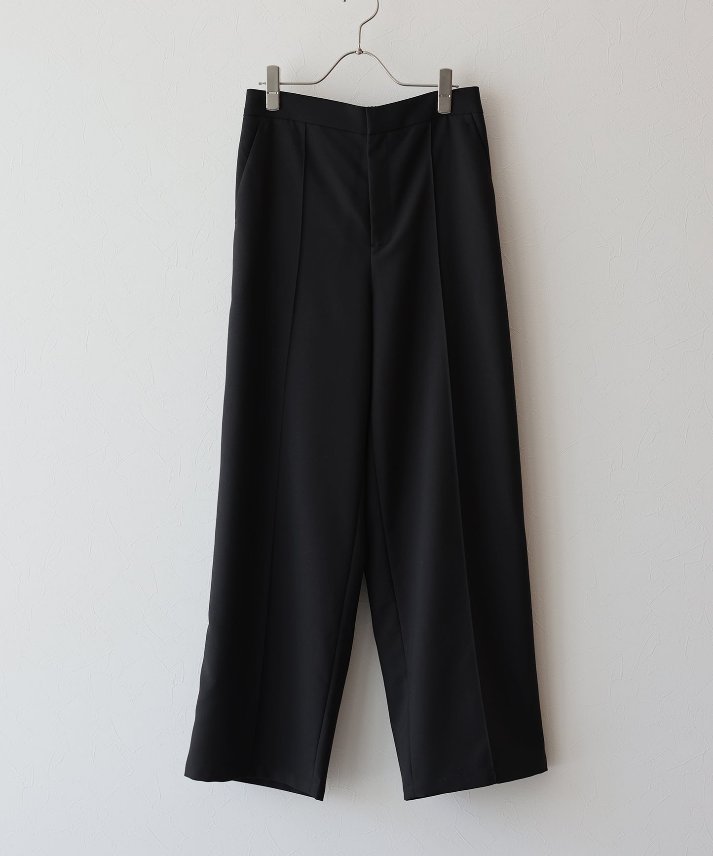 【SALE】ピンタックストレートスラックス