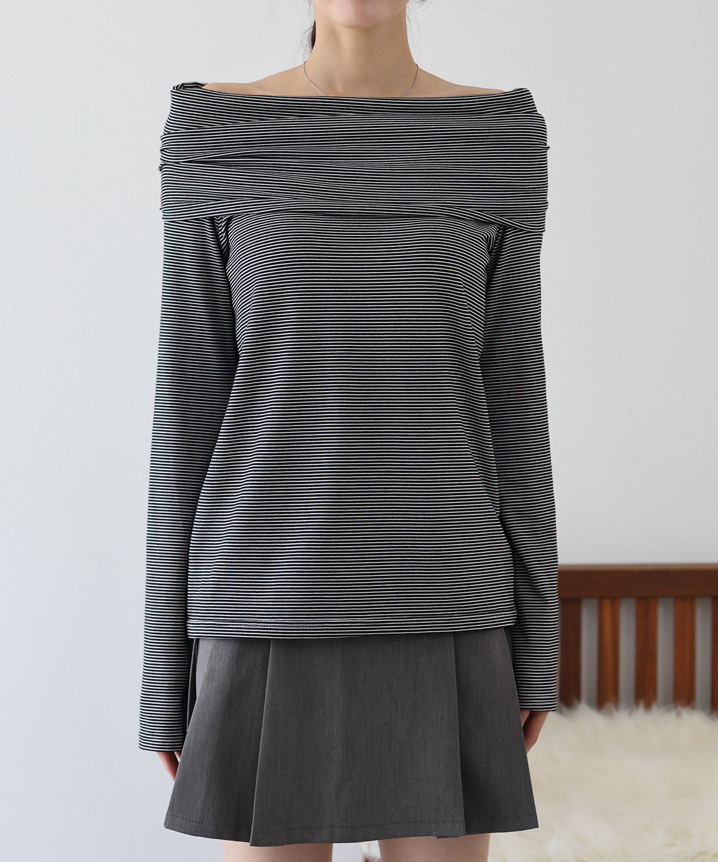 【SALE】ボーダードレープオフショルダートップス