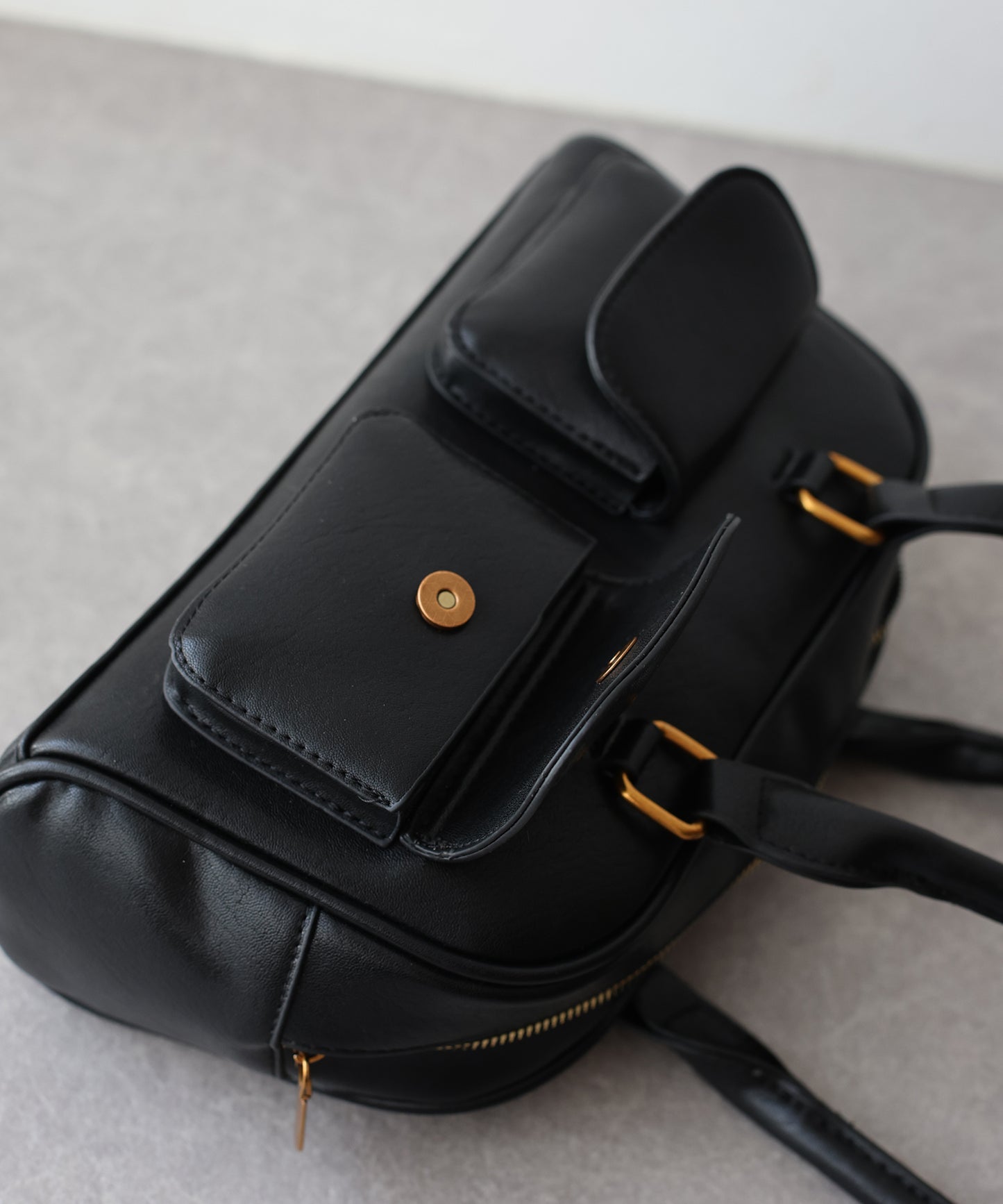 【新商品限定5%OFF(火】ダブルポケットショルダーバッグ