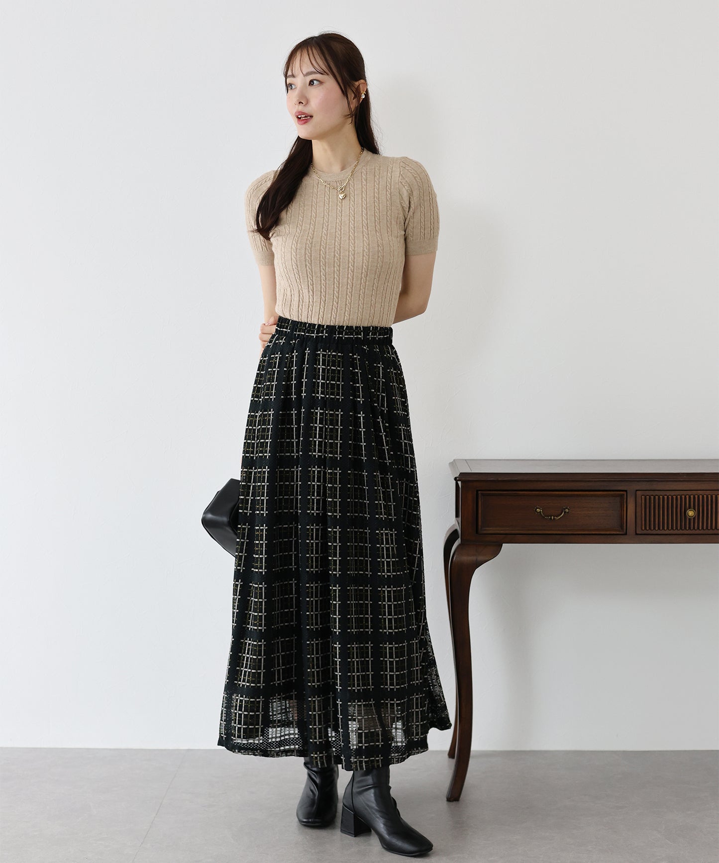 半袖ケーブルニット