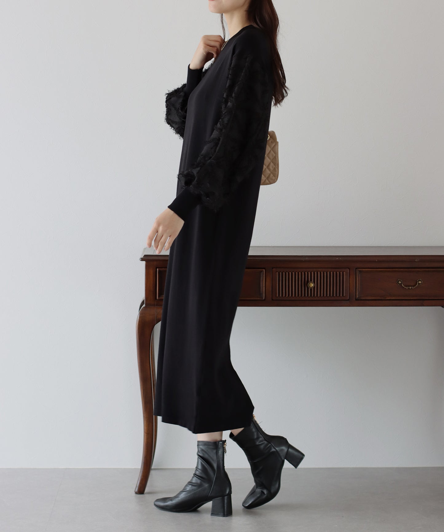 【TIME SALE】カットジャガード袖ニットワンピース