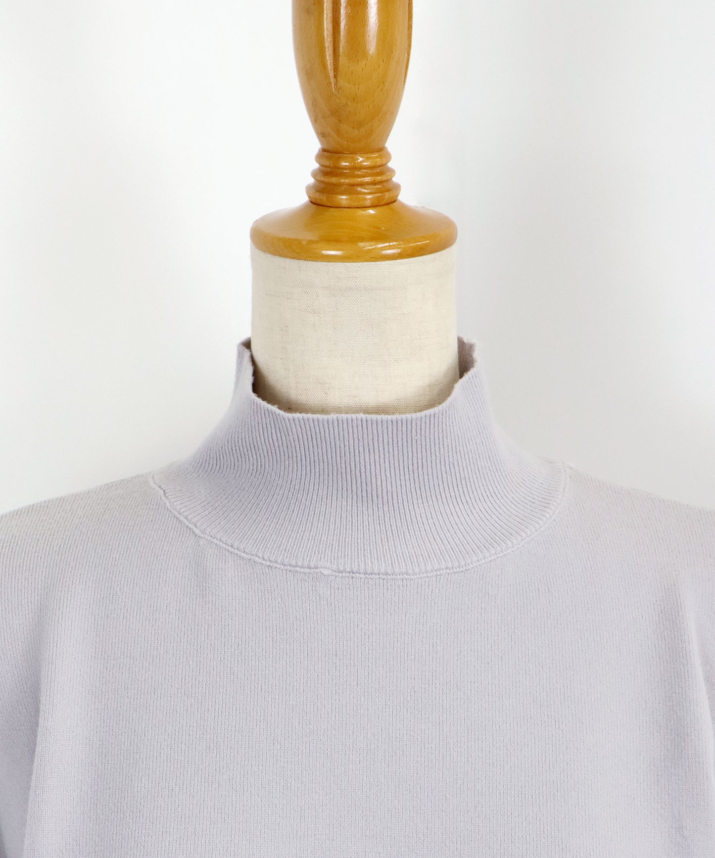 【SALE】バックパールボリューム袖ニット