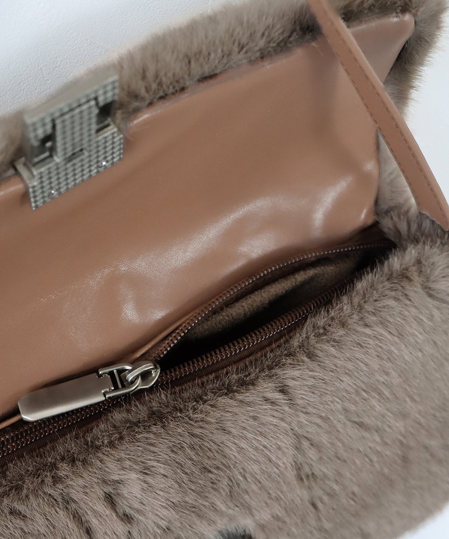 ファースクエアバッグ