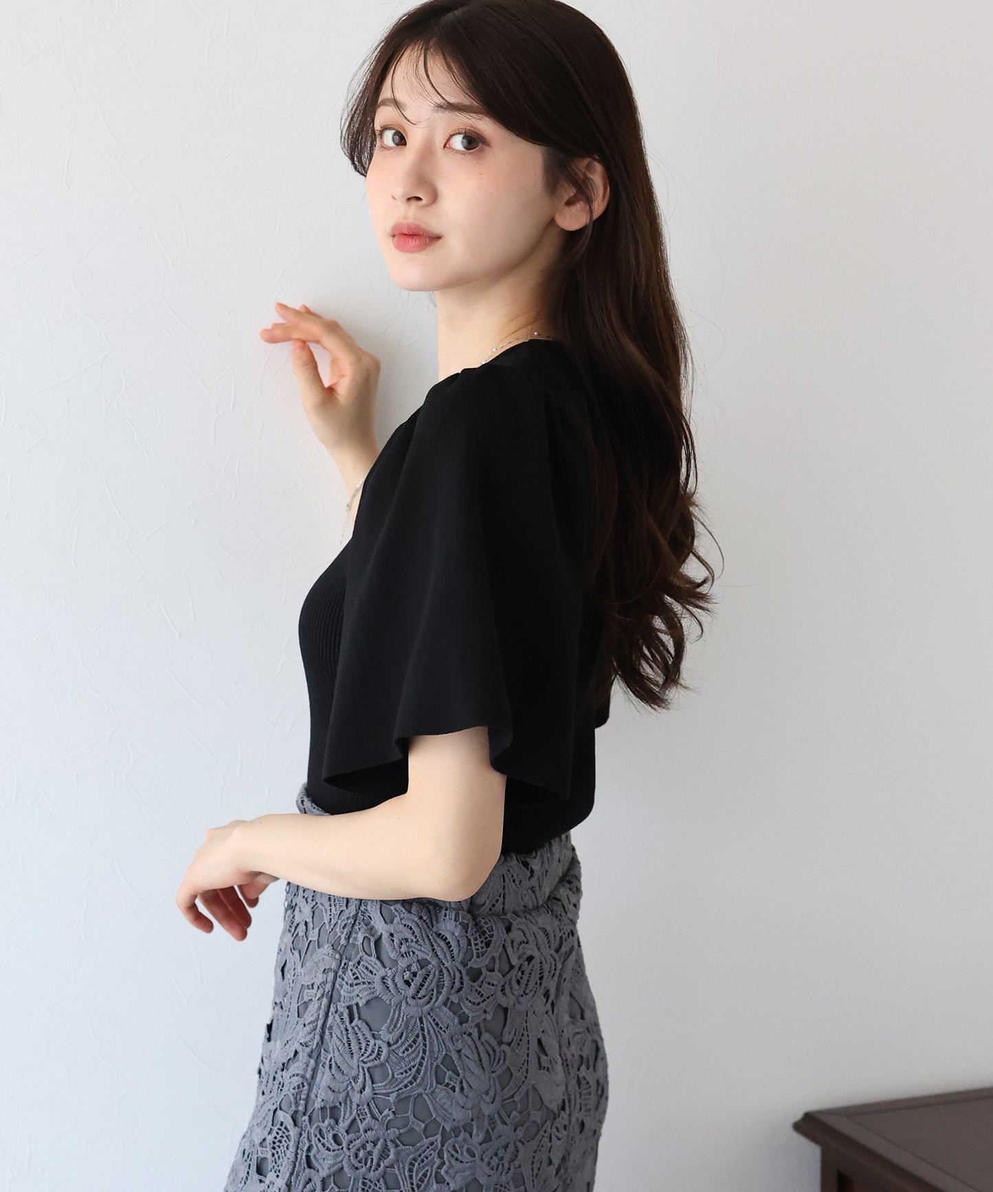 【新商品限定5%OFF(月)】フレアスリーブ半袖リブニット