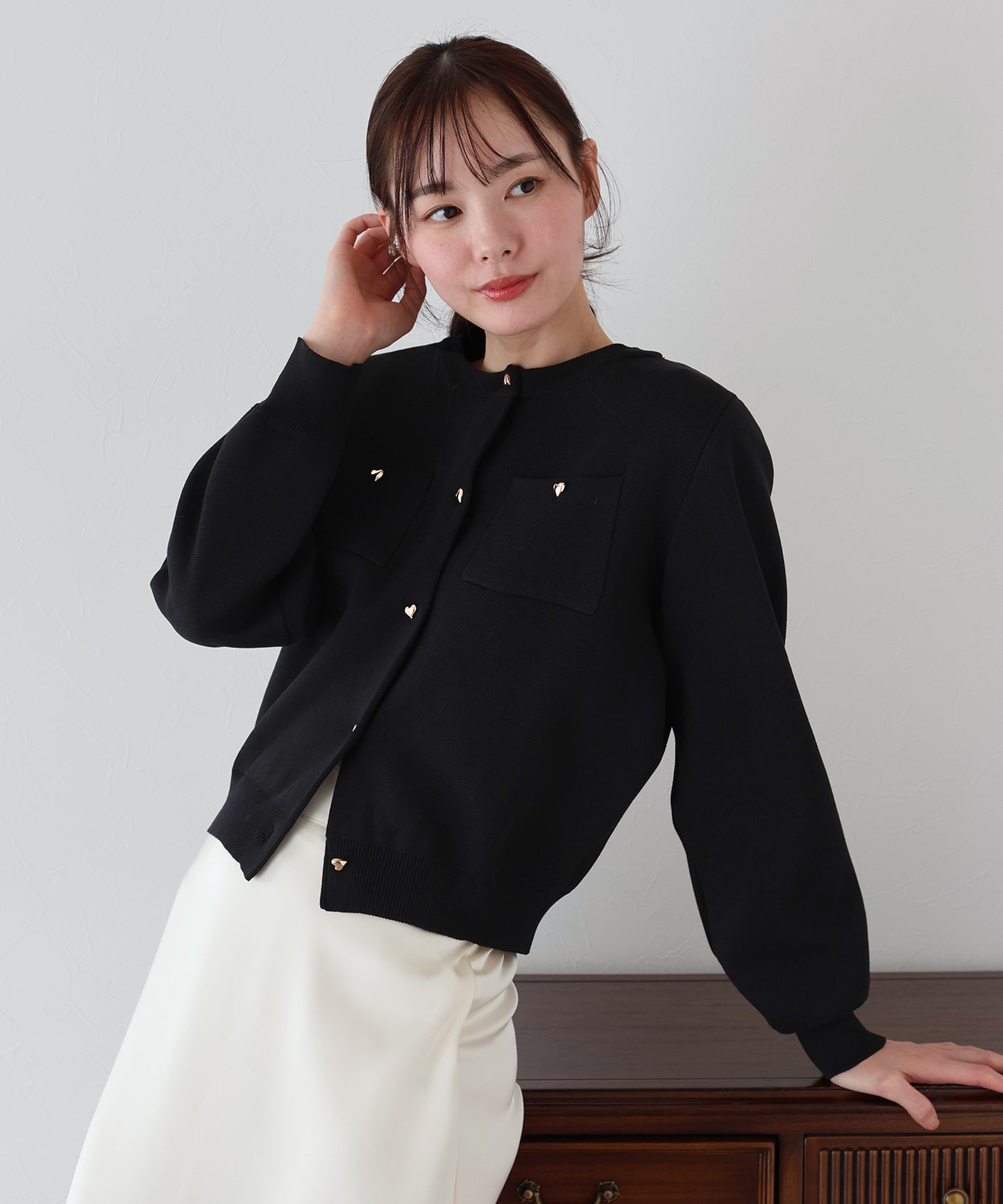 【SALE】ぷっくりハートボタンポリニットカーディガン