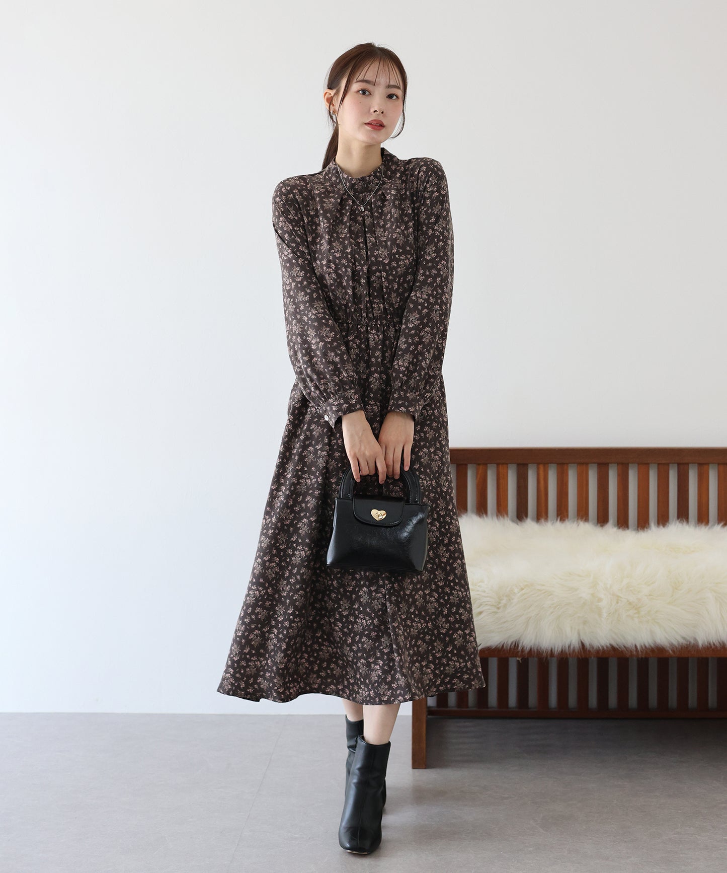 【SALE】ハイネックタックワンピース