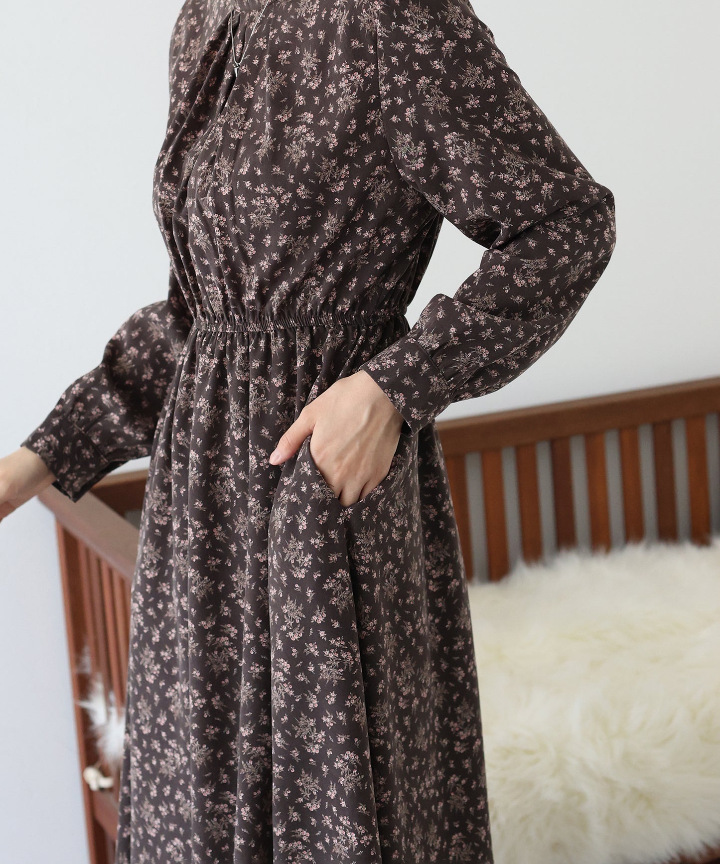 【SALE】ハイネックタックワンピース