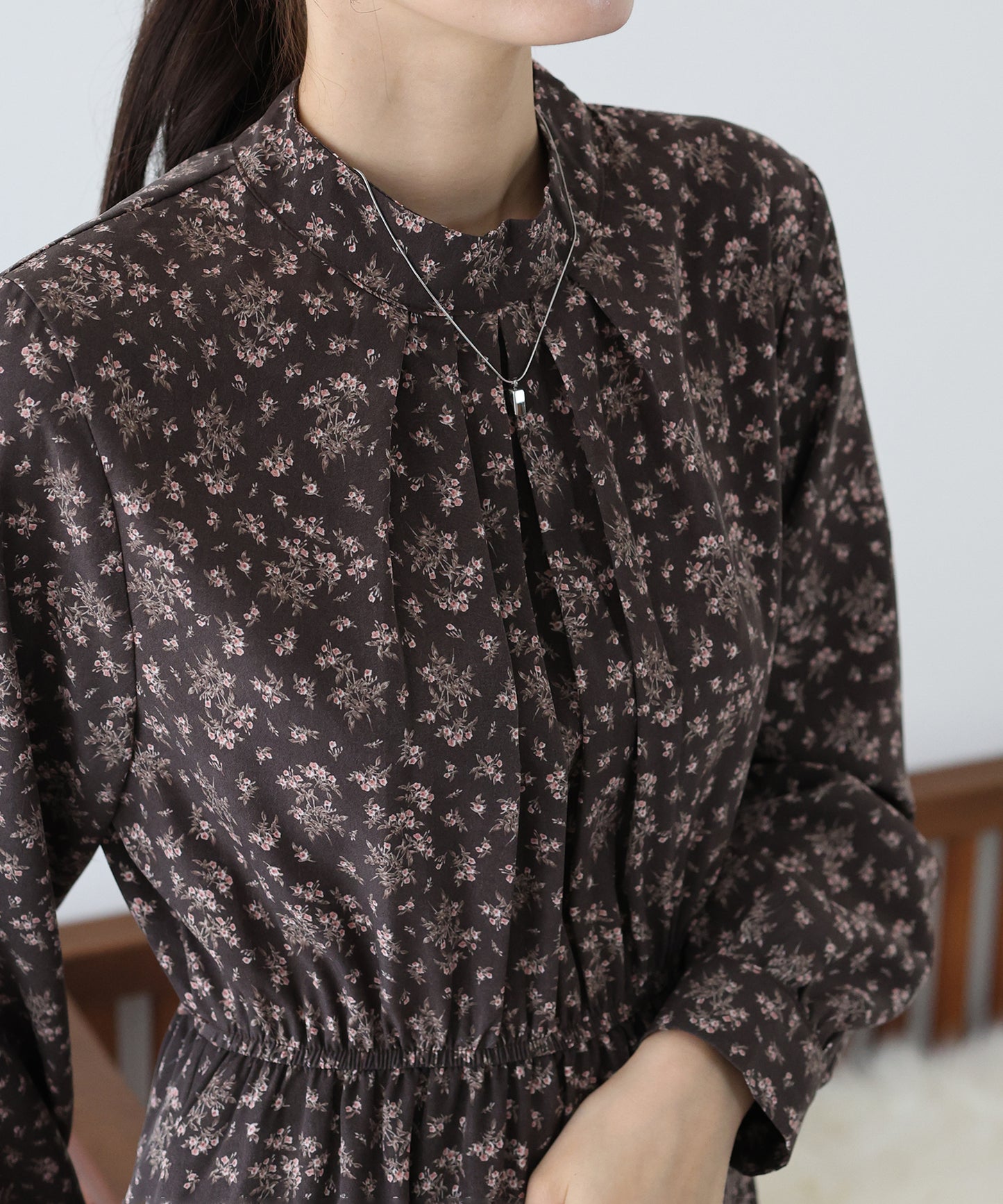 【SALE】ハイネックタックワンピース