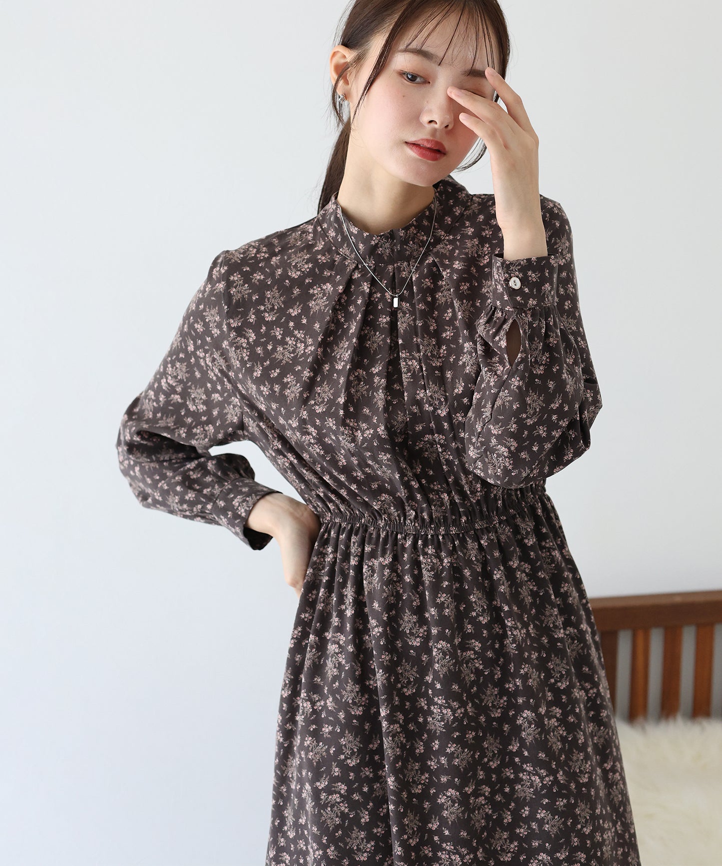 【SALE】ハイネックタックワンピース