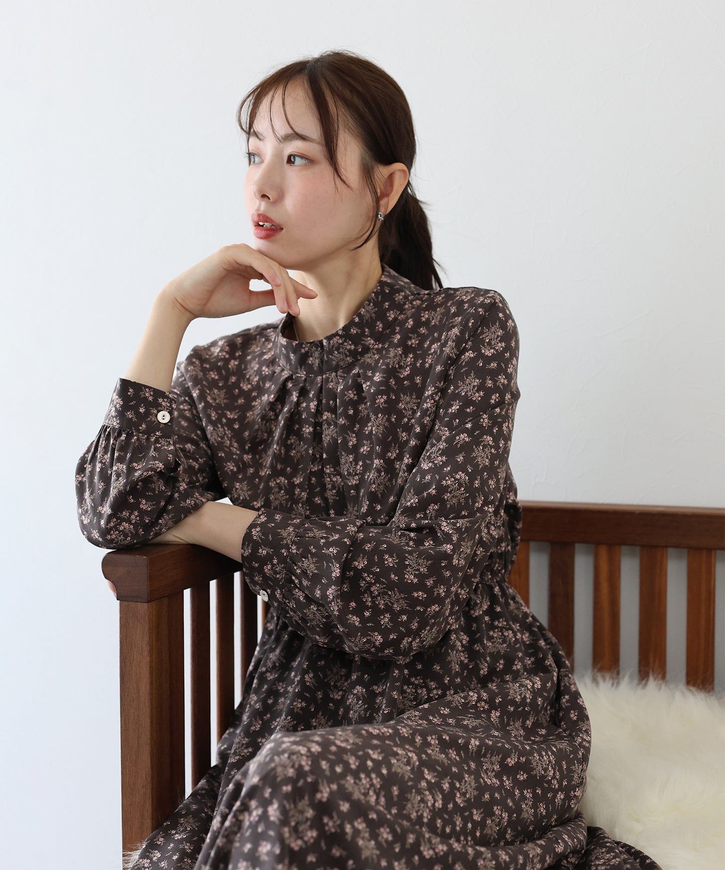 【SALE】ハイネックタックワンピース