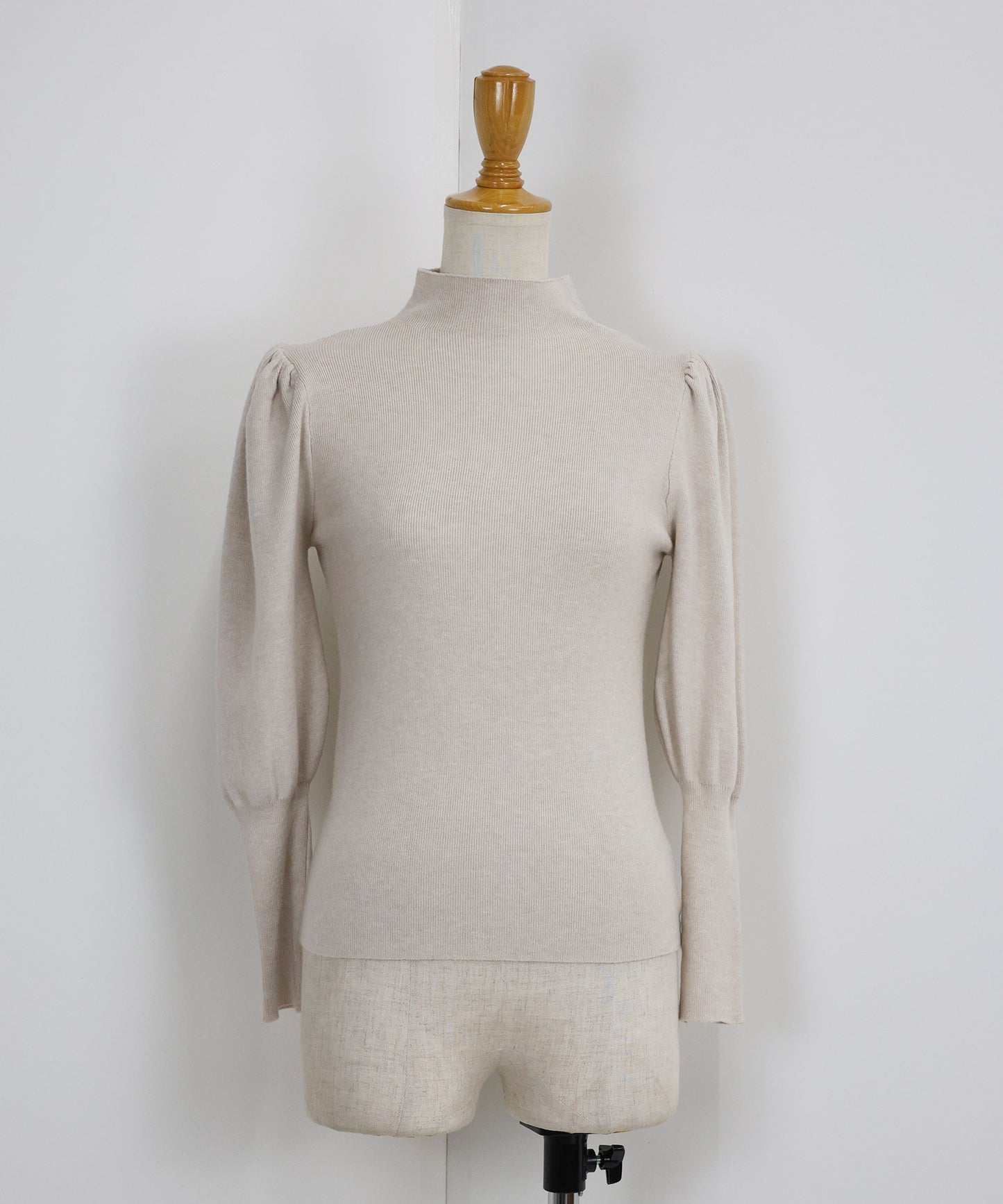 ボリュームパフスリーブニット