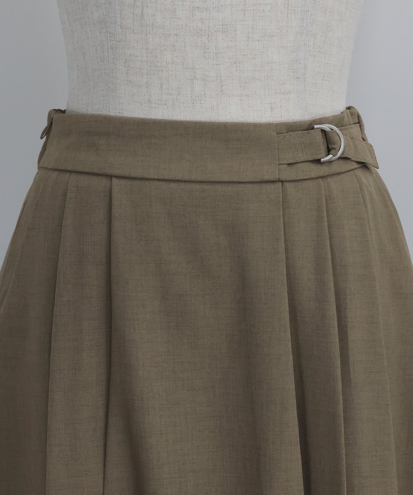 サイドベルトプリーツスカート