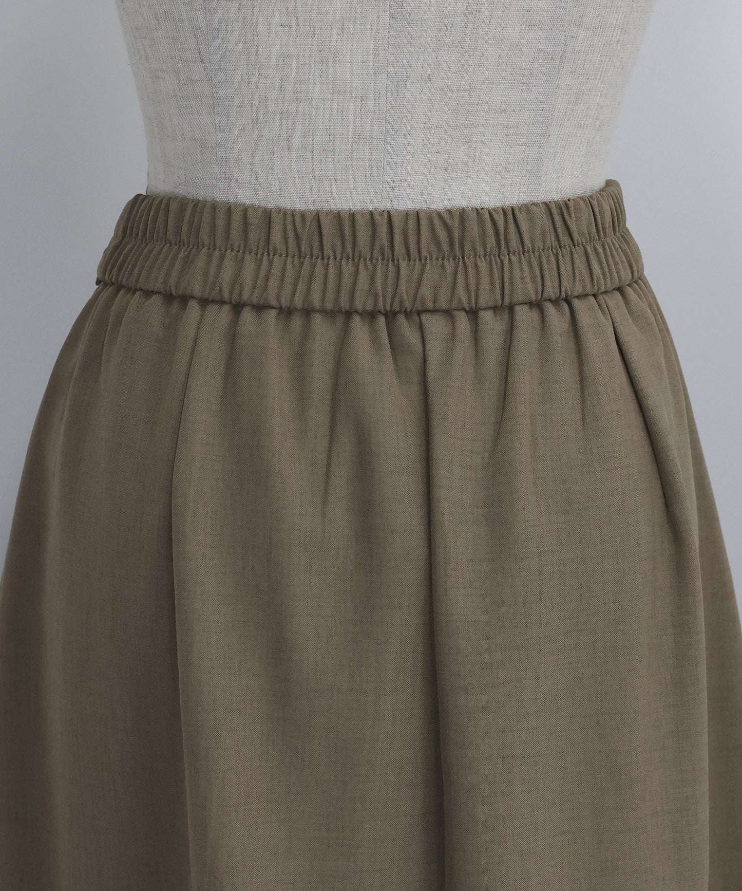 サイドベルトプリーツスカート