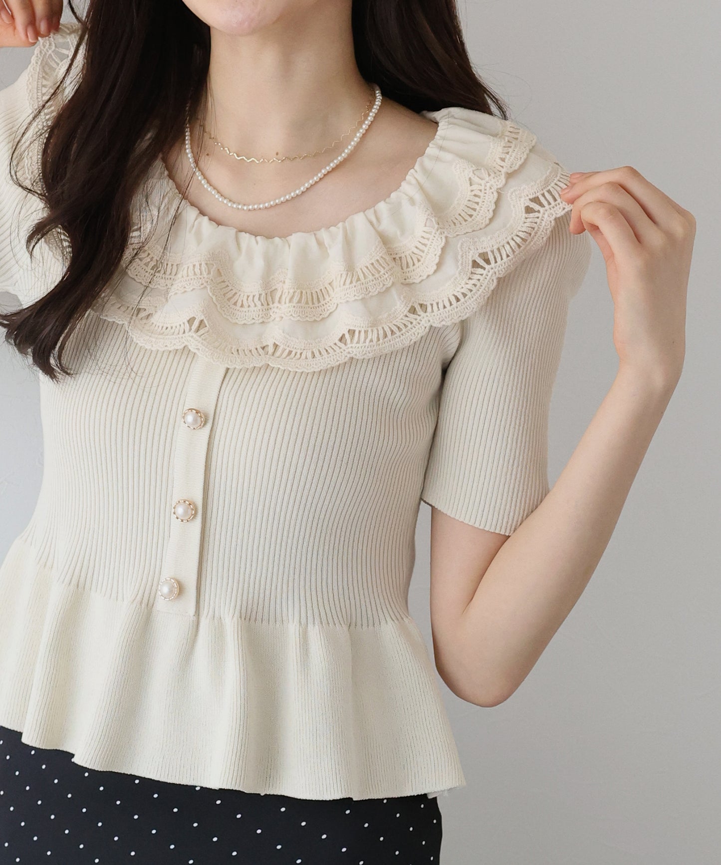 【TIME SALE】エンブロイダリーレース半袖ペプラムニット