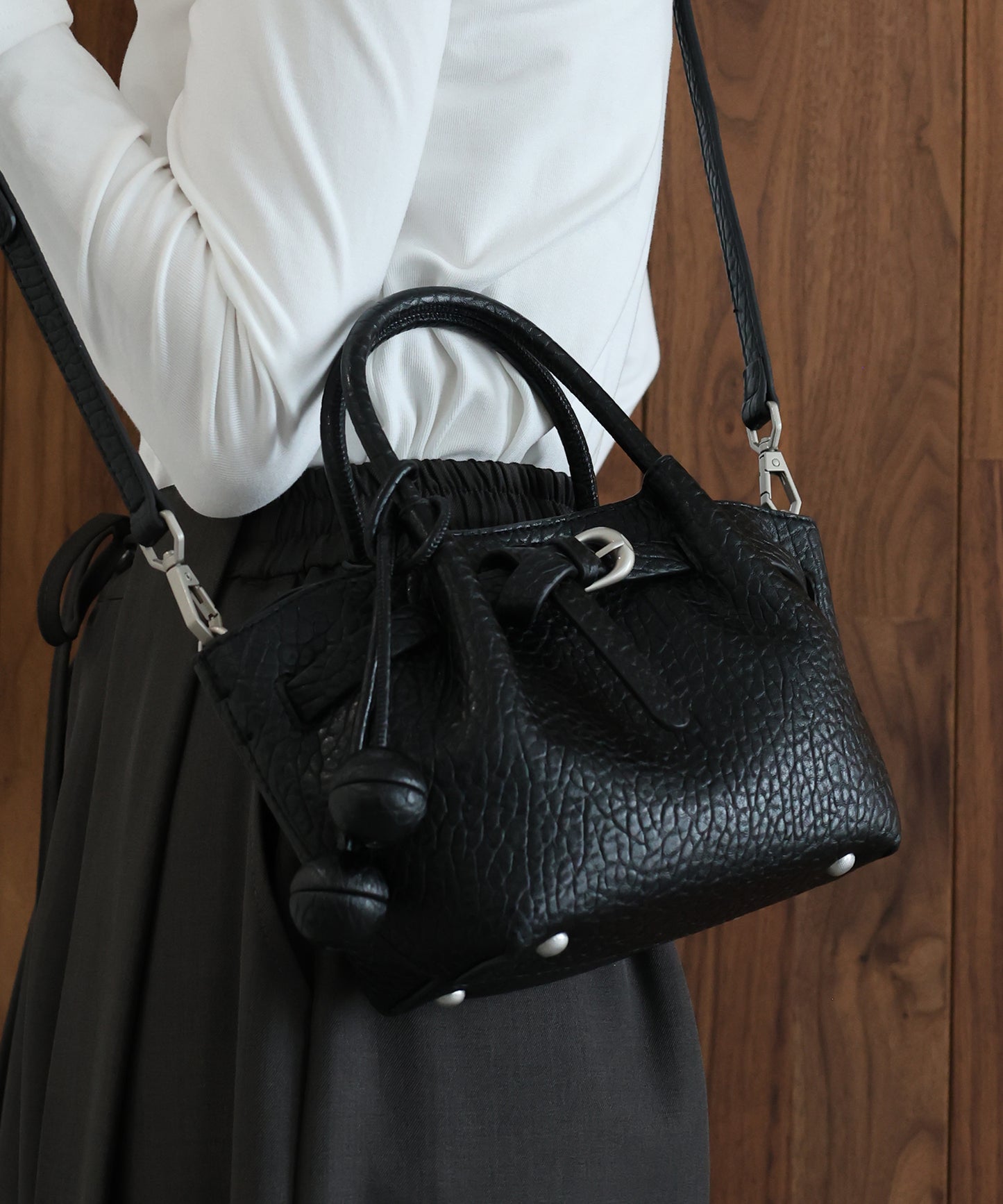 【早割5%OFF】ポーチ付きベルトデザインハンドバッグ
