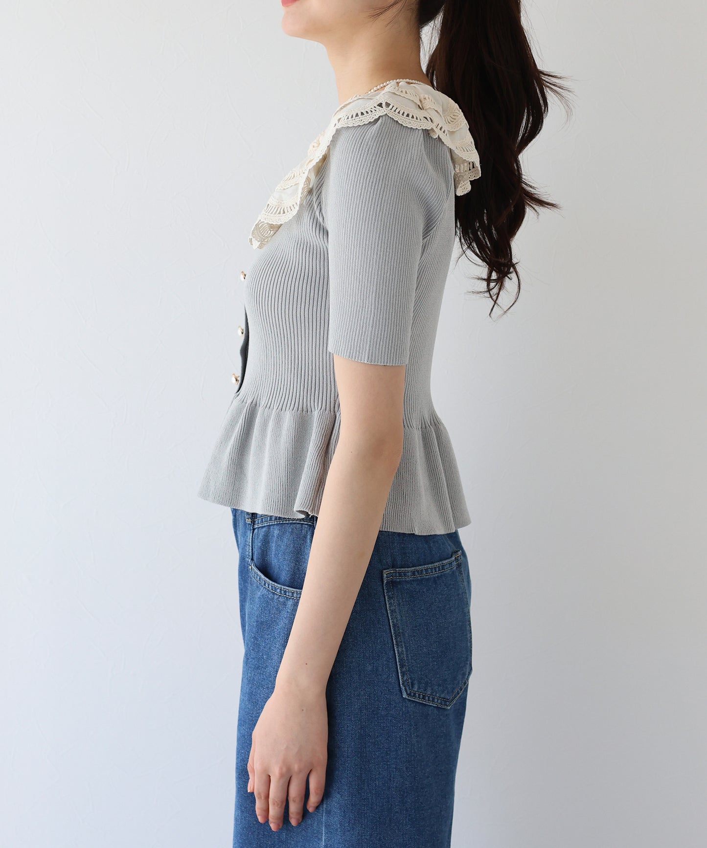 【TIME SALE】エンブロイダリーレース半袖ペプラムニット