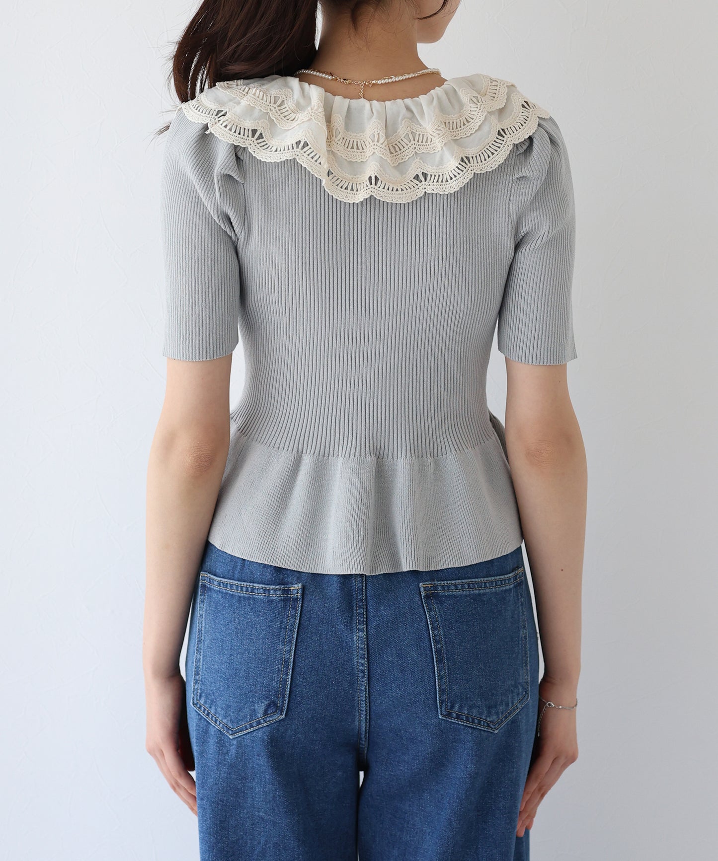【TIME SALE】エンブロイダリーレース半袖ペプラムニット