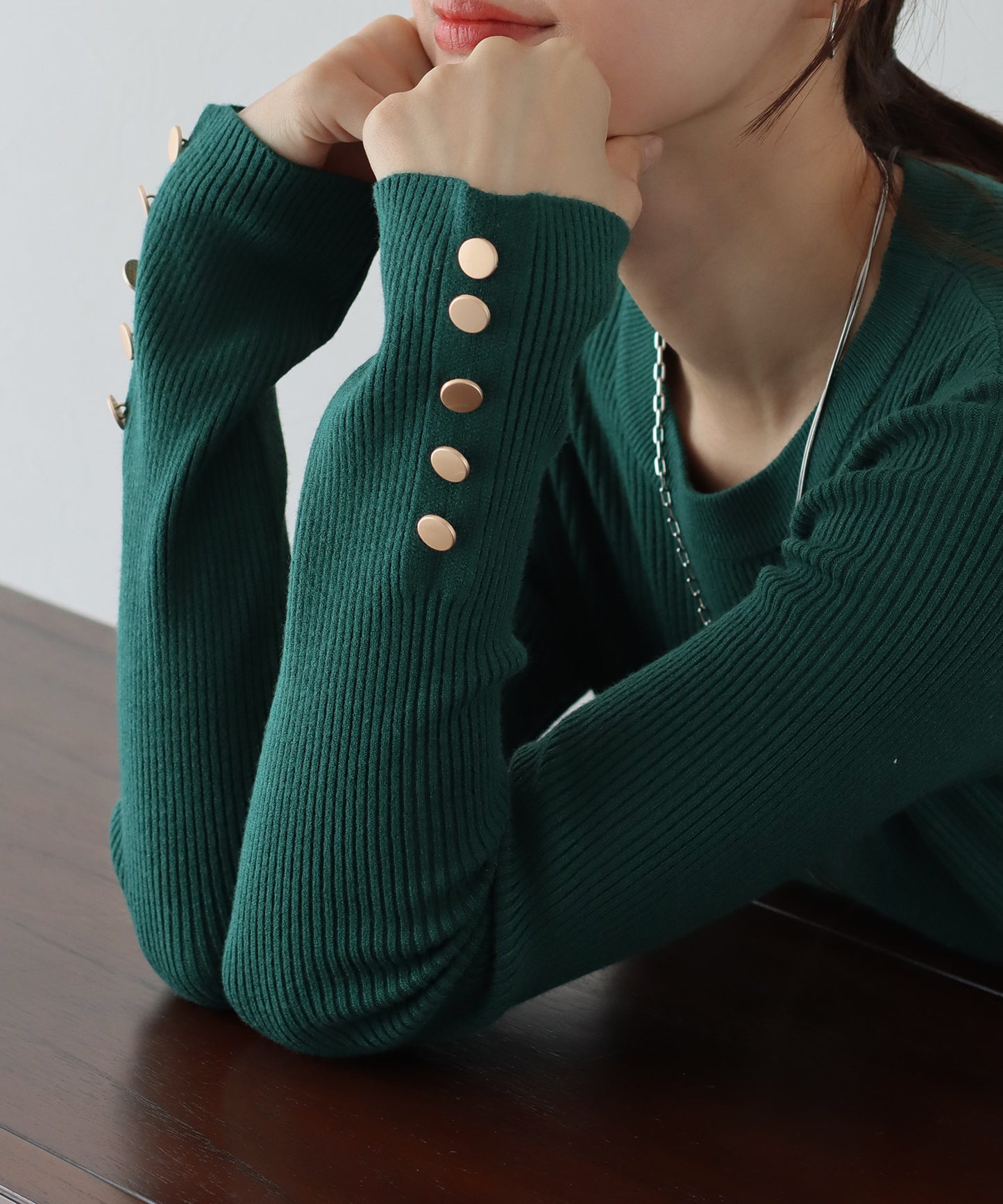 【SALE】金釦付きリブニット