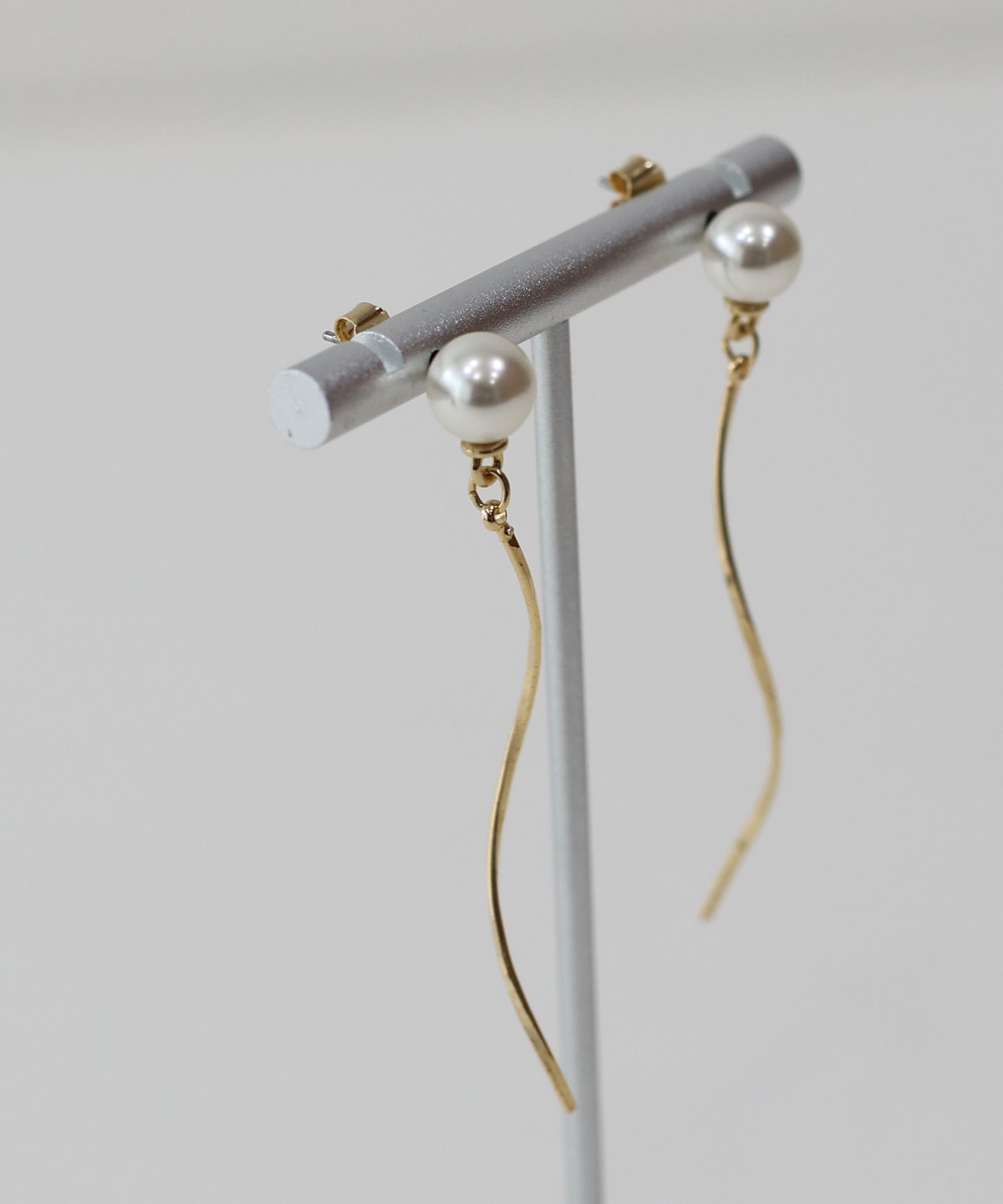 【早割5%OFF】パールラインロングピアス / ニッケルフリー【ネコポス】