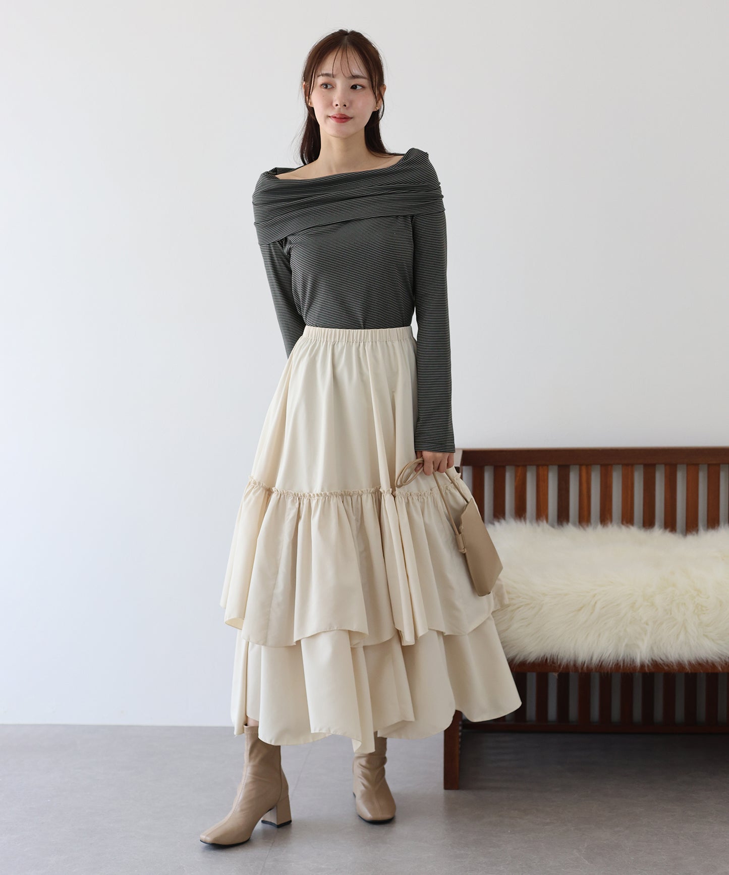 【SALE】ボーダードレープオフショルダートップス