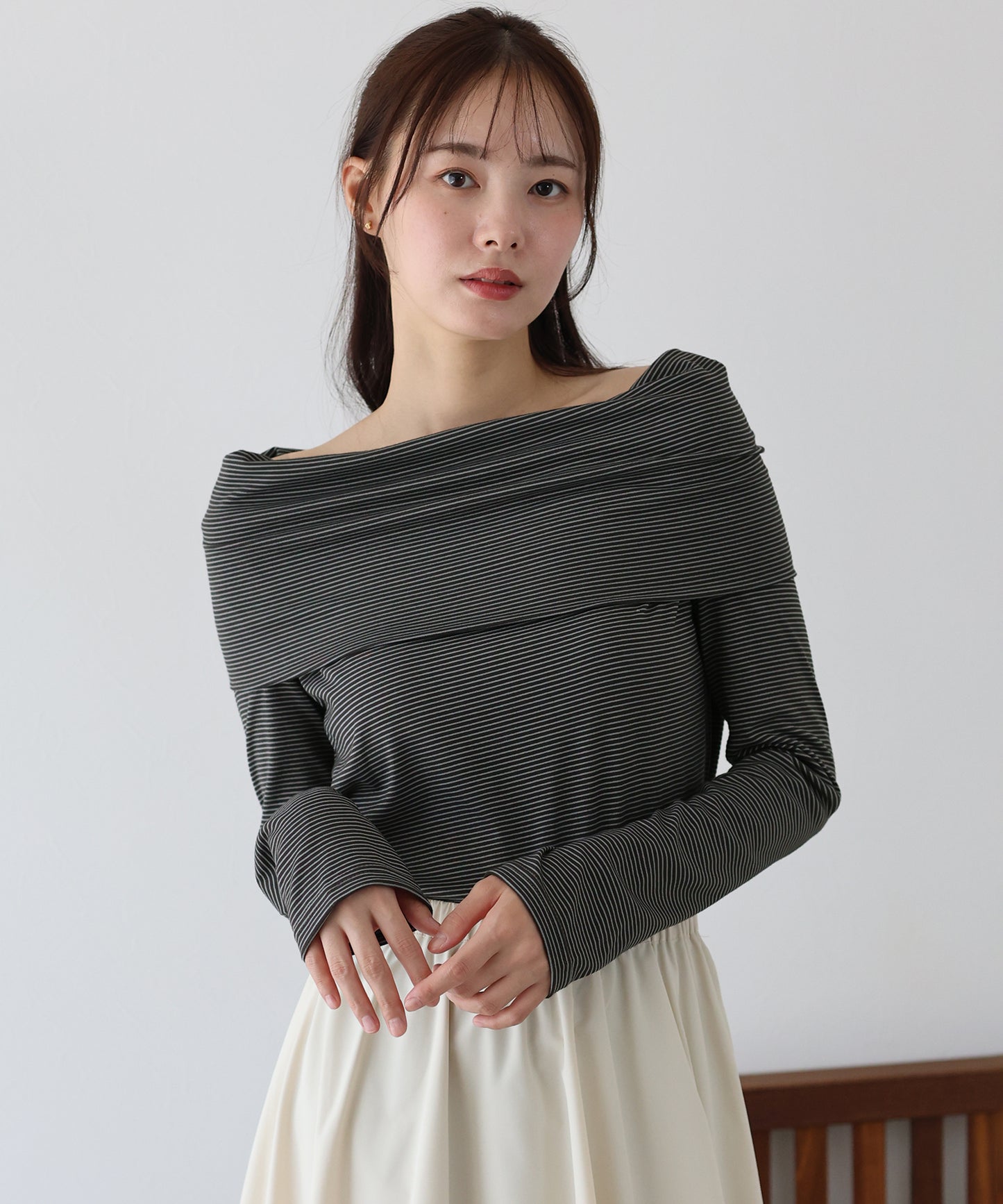 【SALE】ボーダードレープオフショルダートップス