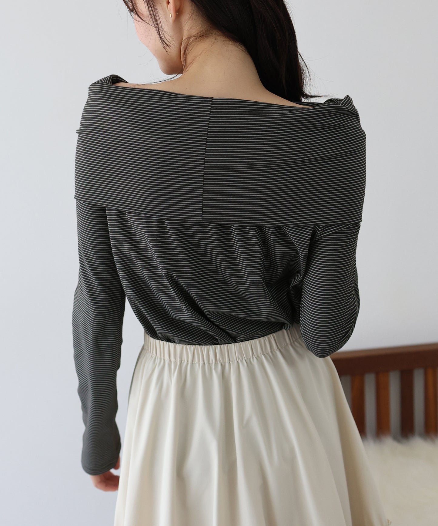 【SALE】ボーダードレープオフショルダートップス