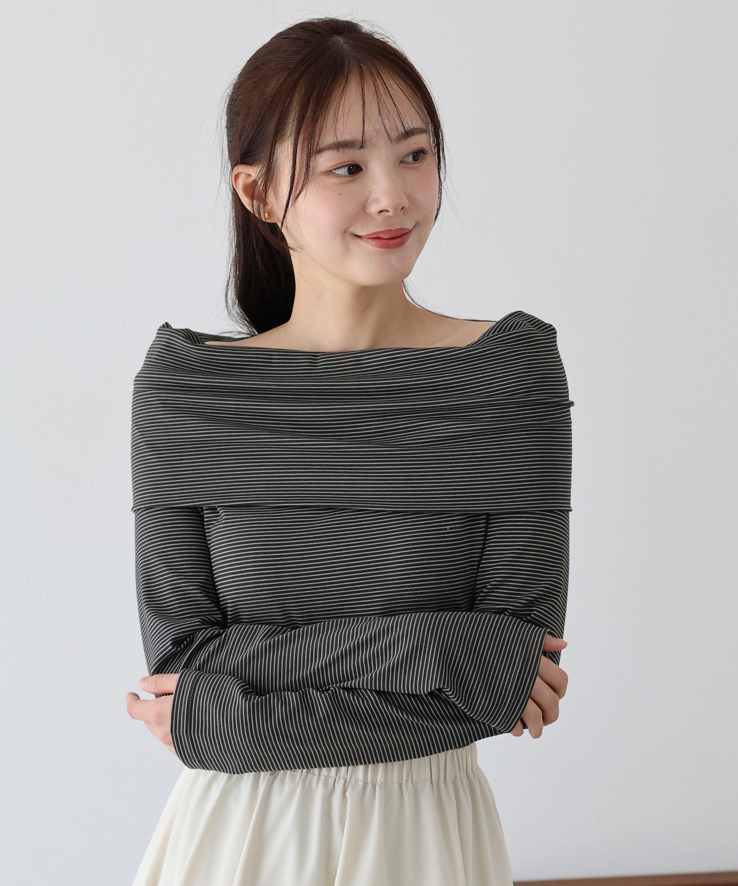 【SALE】ボーダードレープオフショルダートップス