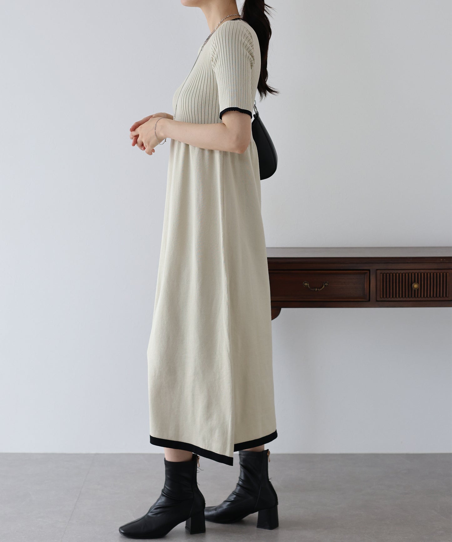 【SALE】バイカラーネックニットワンピース