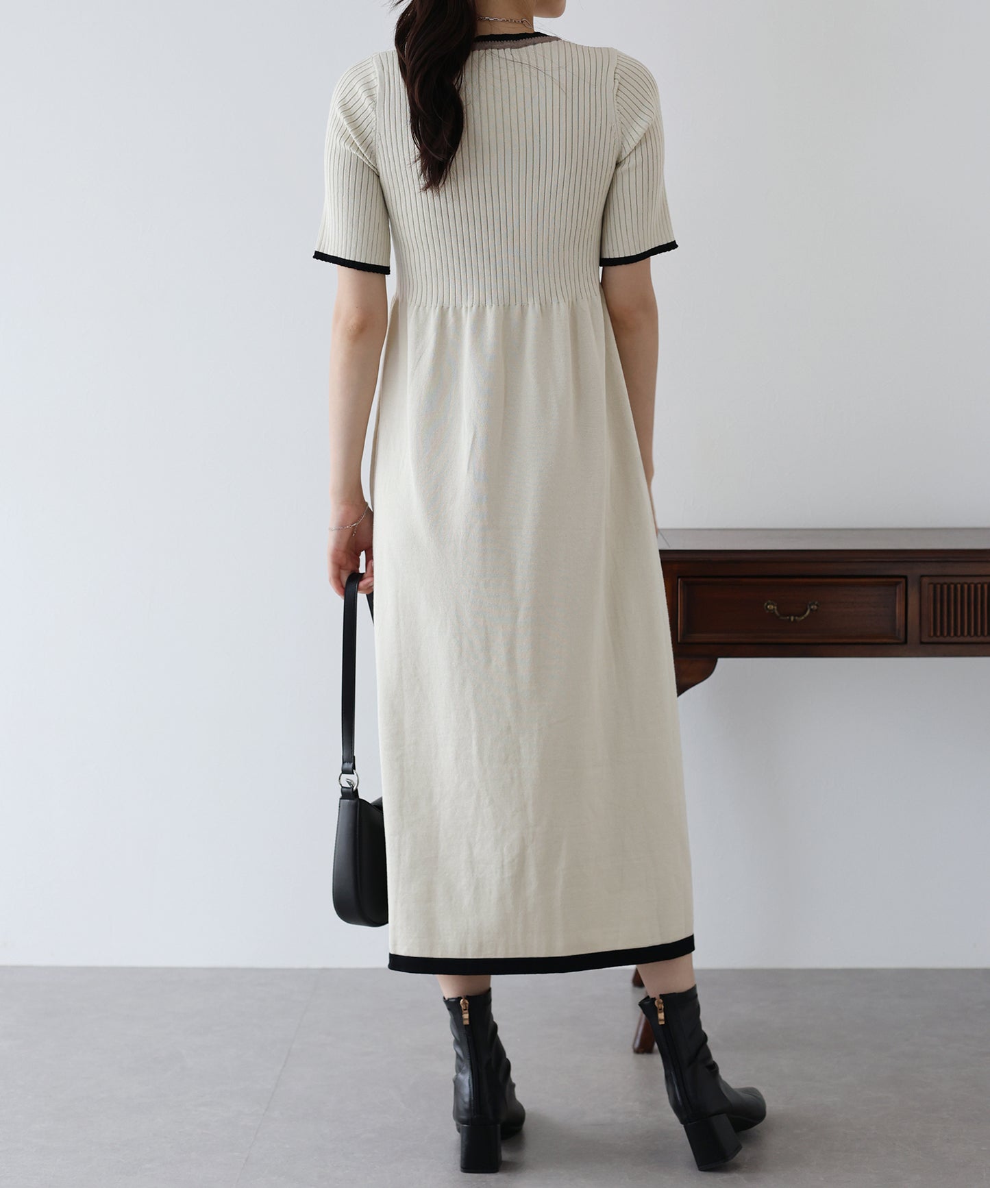 【SALE】バイカラーネックニットワンピース