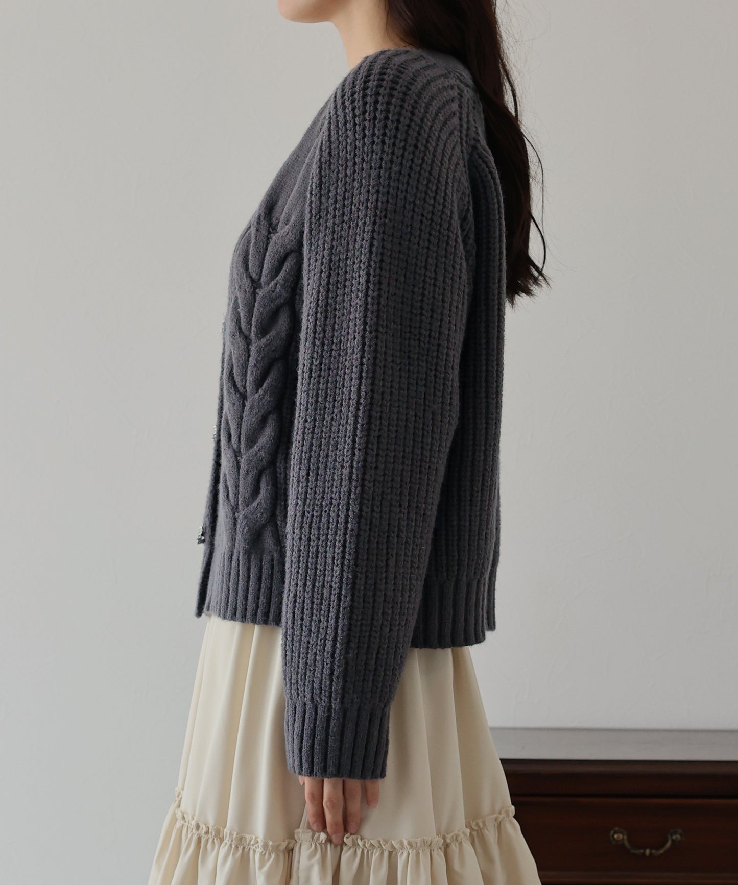 ビジューリボンボタンカーディガン