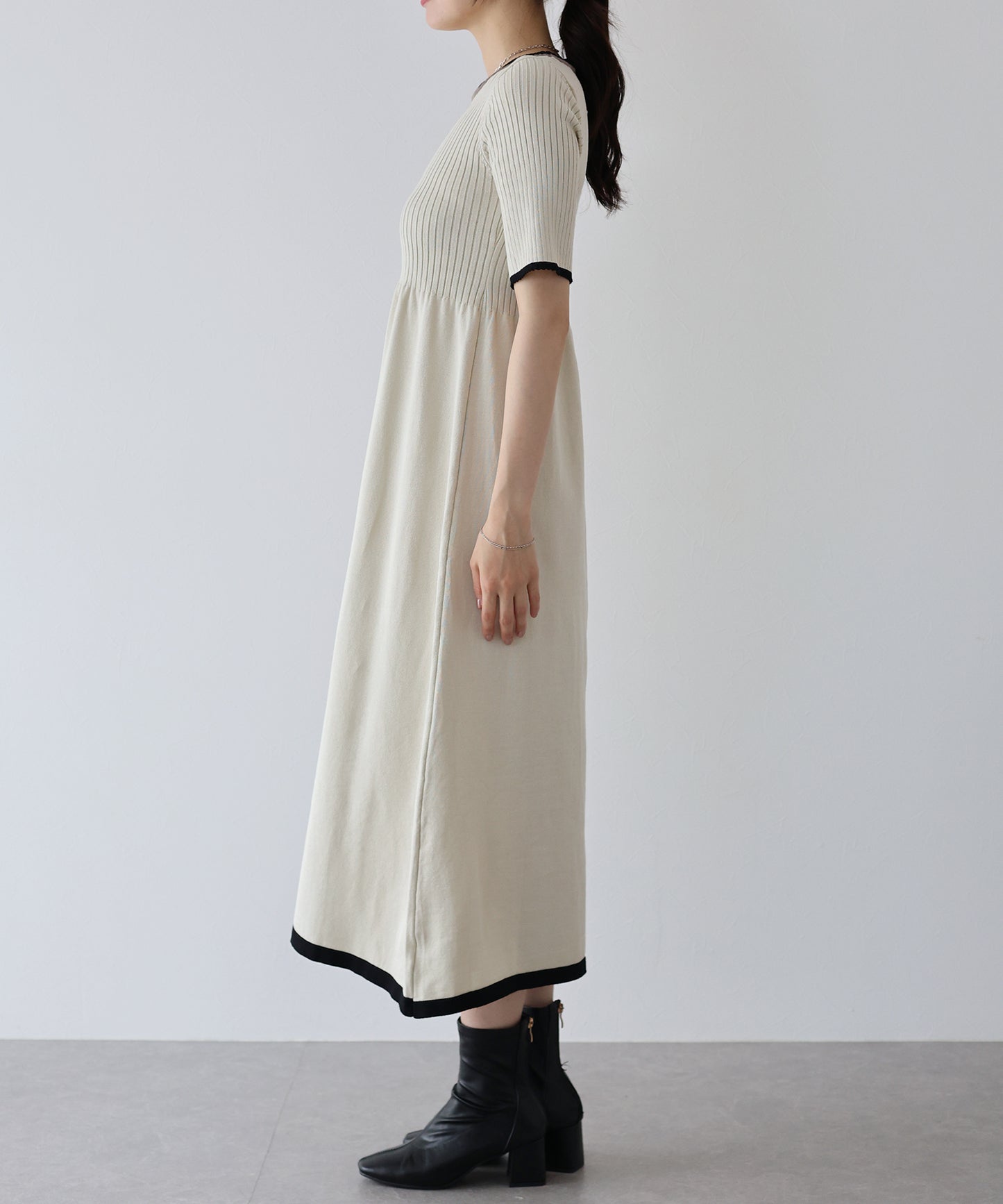 【SALE】バイカラーネックニットワンピース