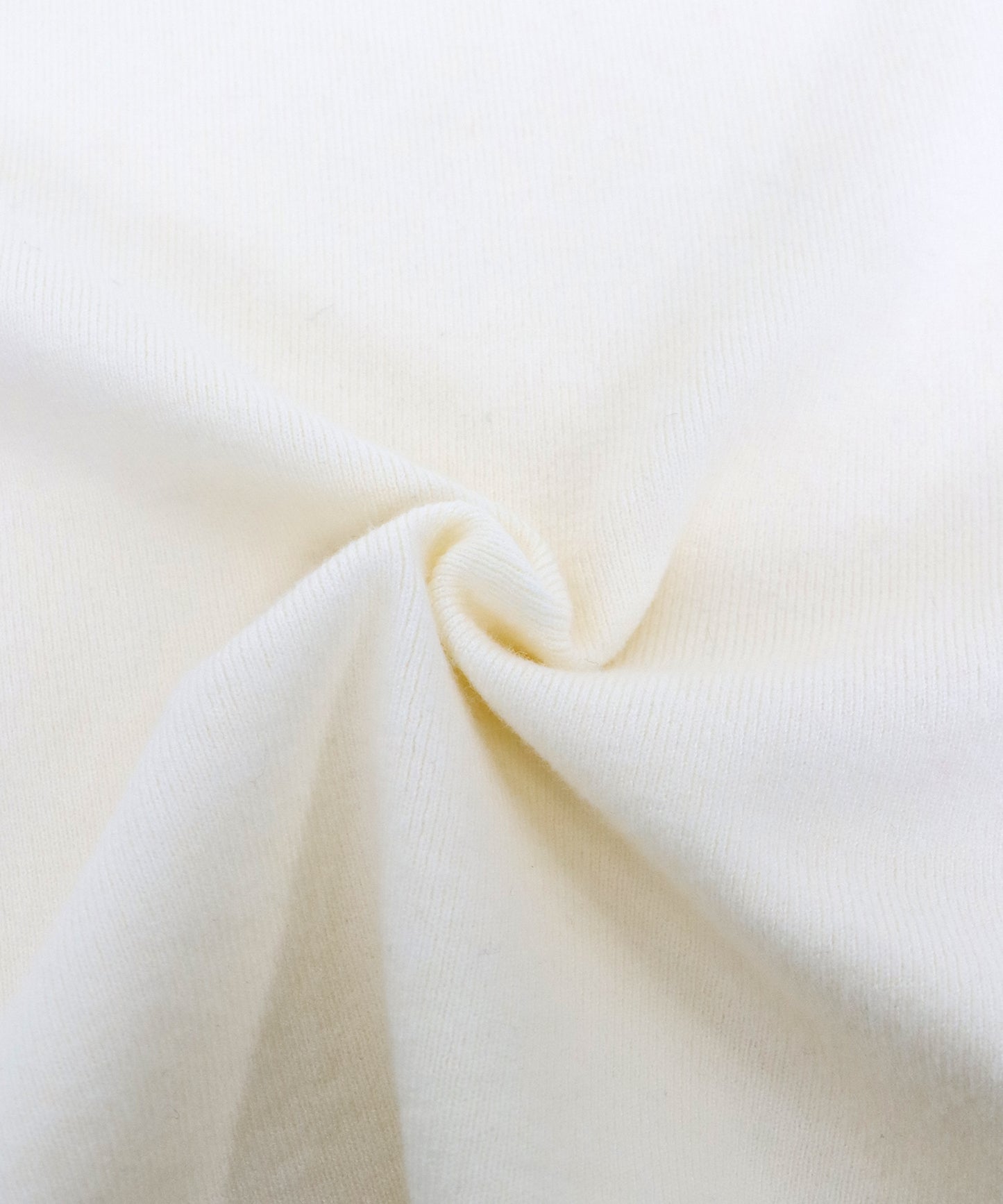 アシメネックニット