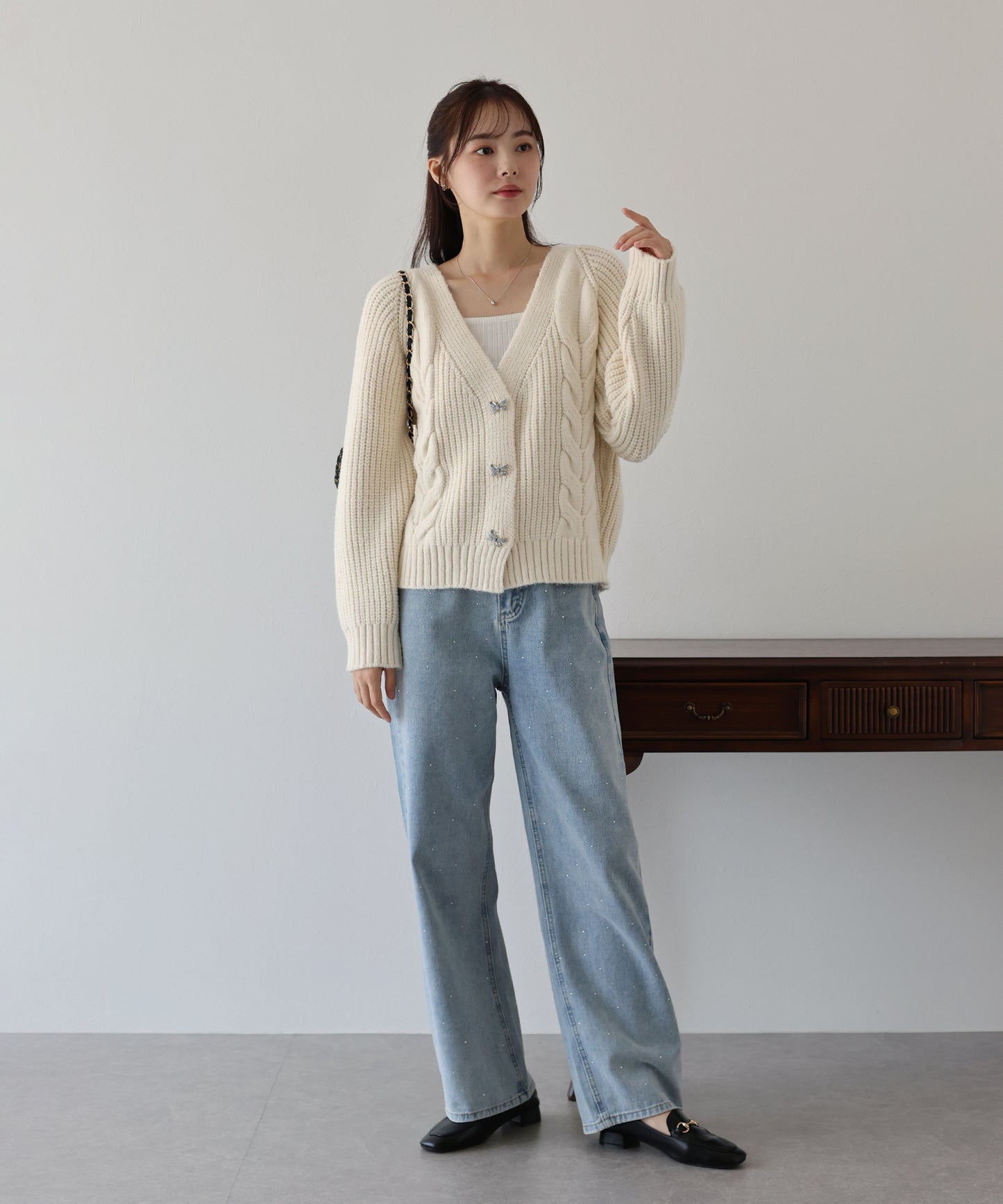 ビジューリボンボタンカーディガン