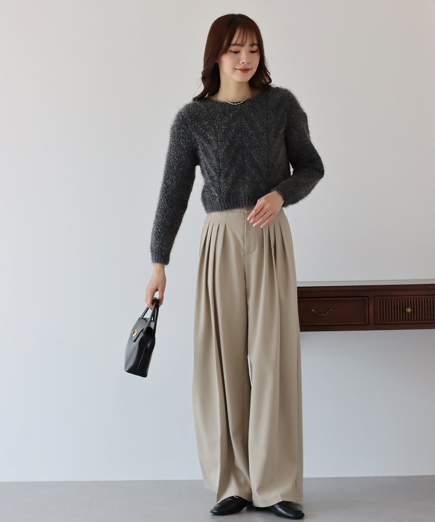 【SALE】ケーブル編みモールシャギーニット