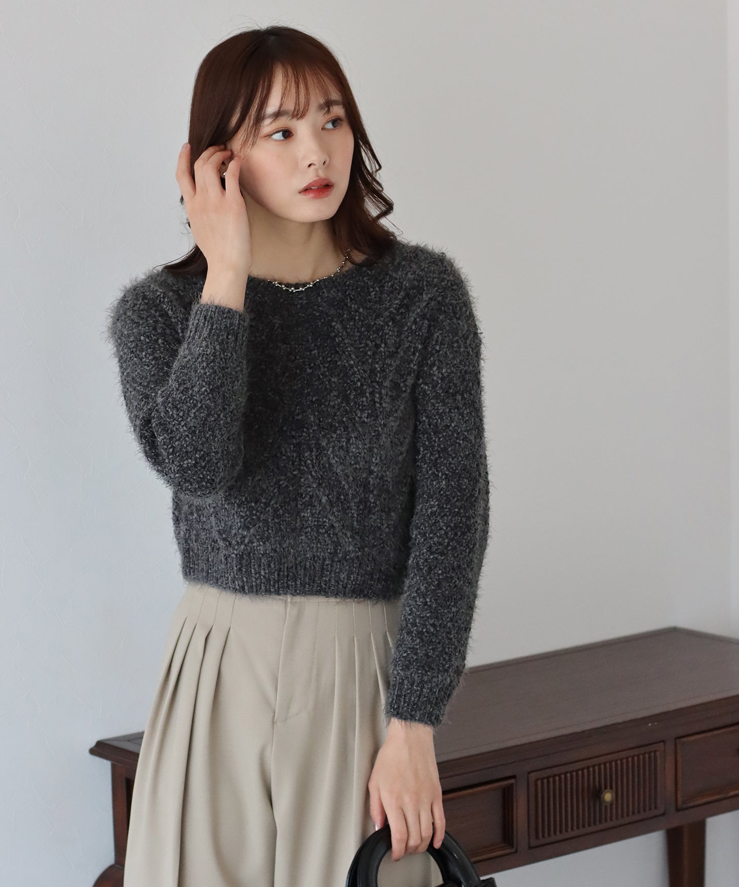 【SALE】ケーブル編みモールシャギーニット