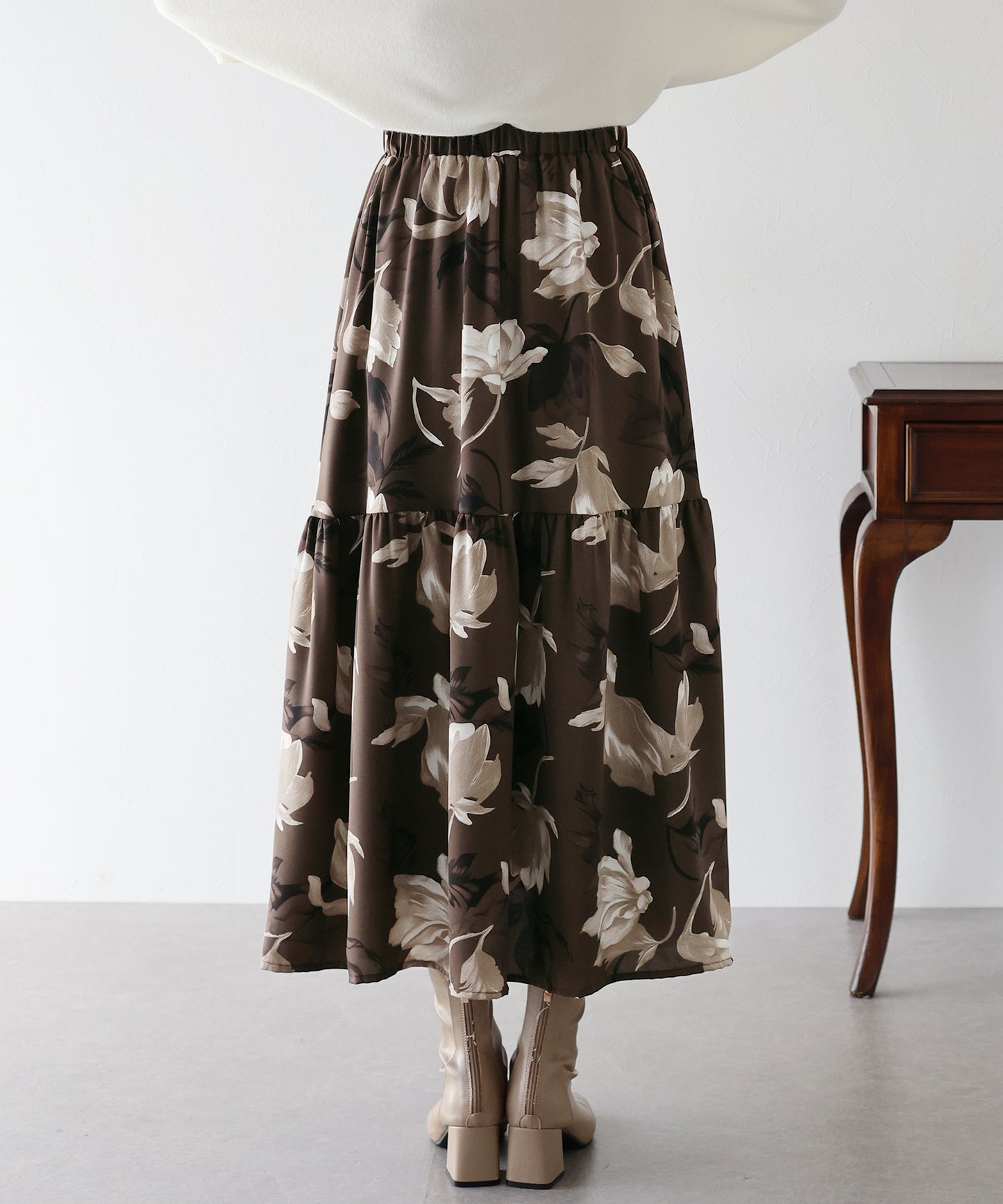 フラワーティアードスカート