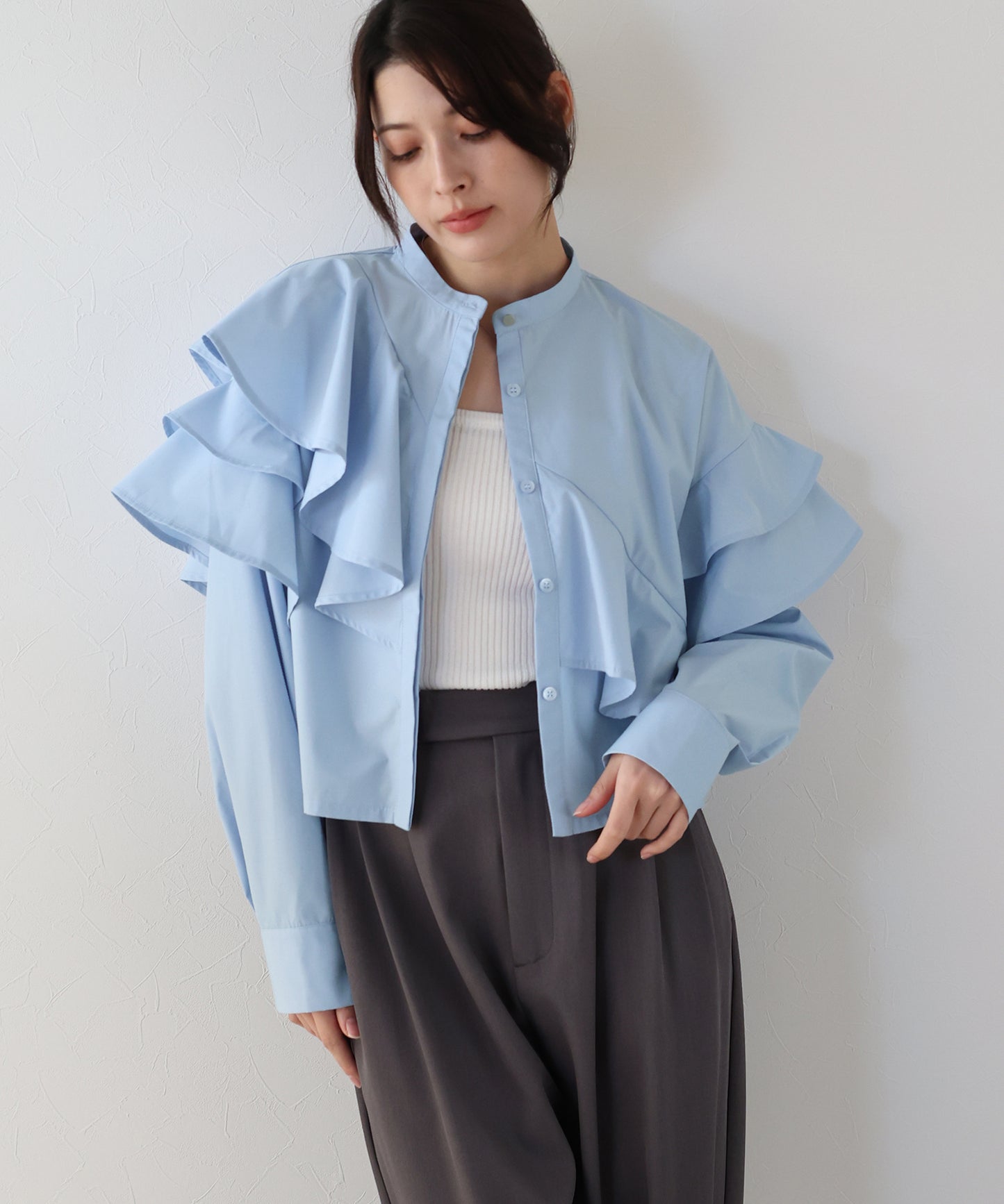 ショートアシメラッフルシャツ