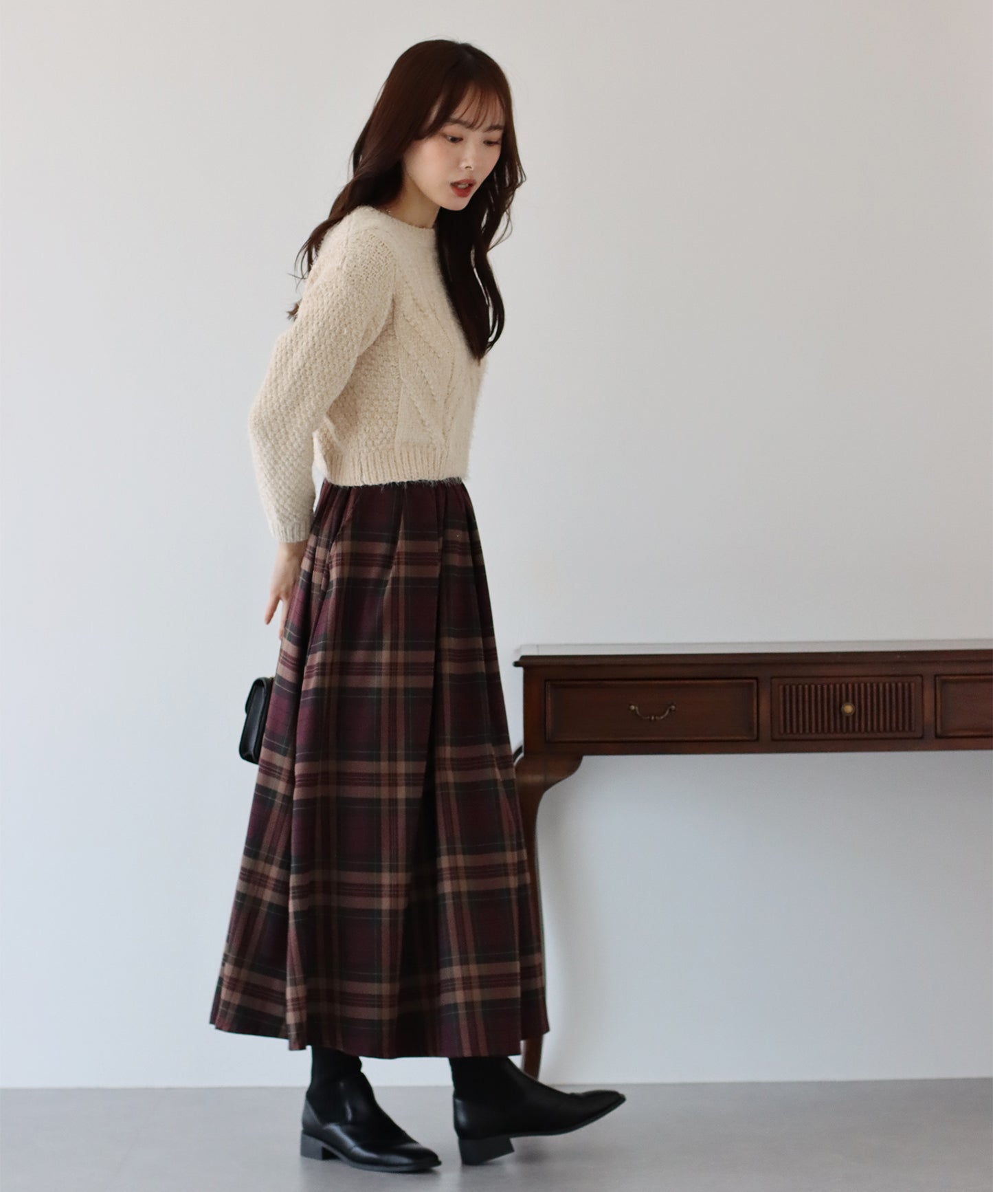 【SALE】ケーブル編みモールシャギーニット