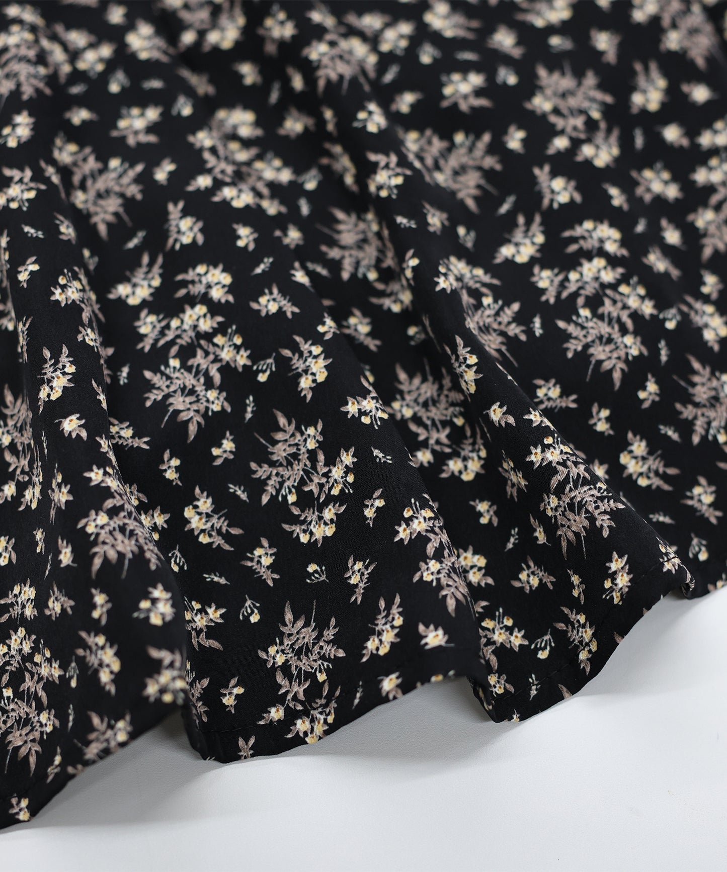 【SALE】ハイネックタックワンピース