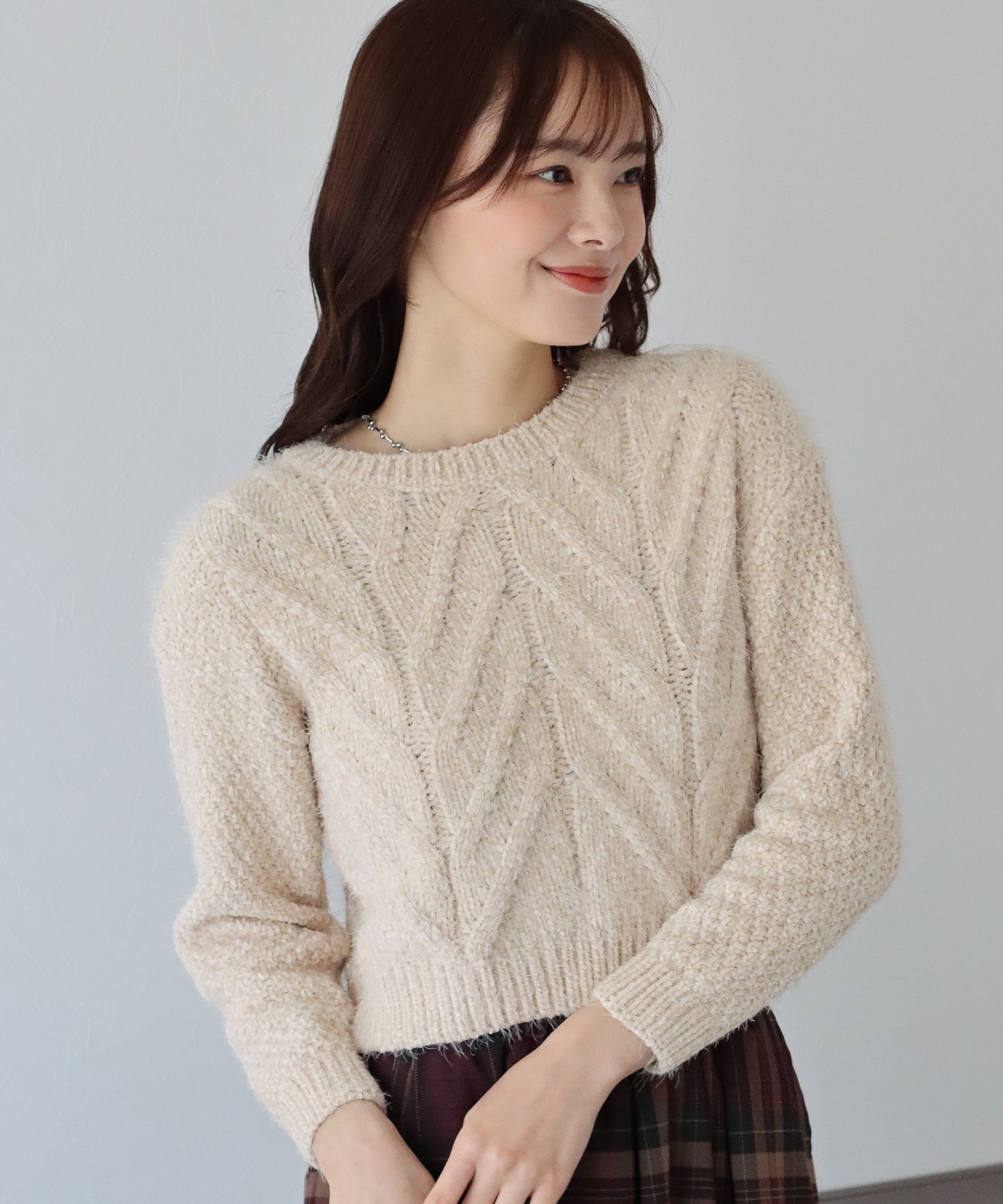 【SALE】ケーブル編みモールシャギーニット