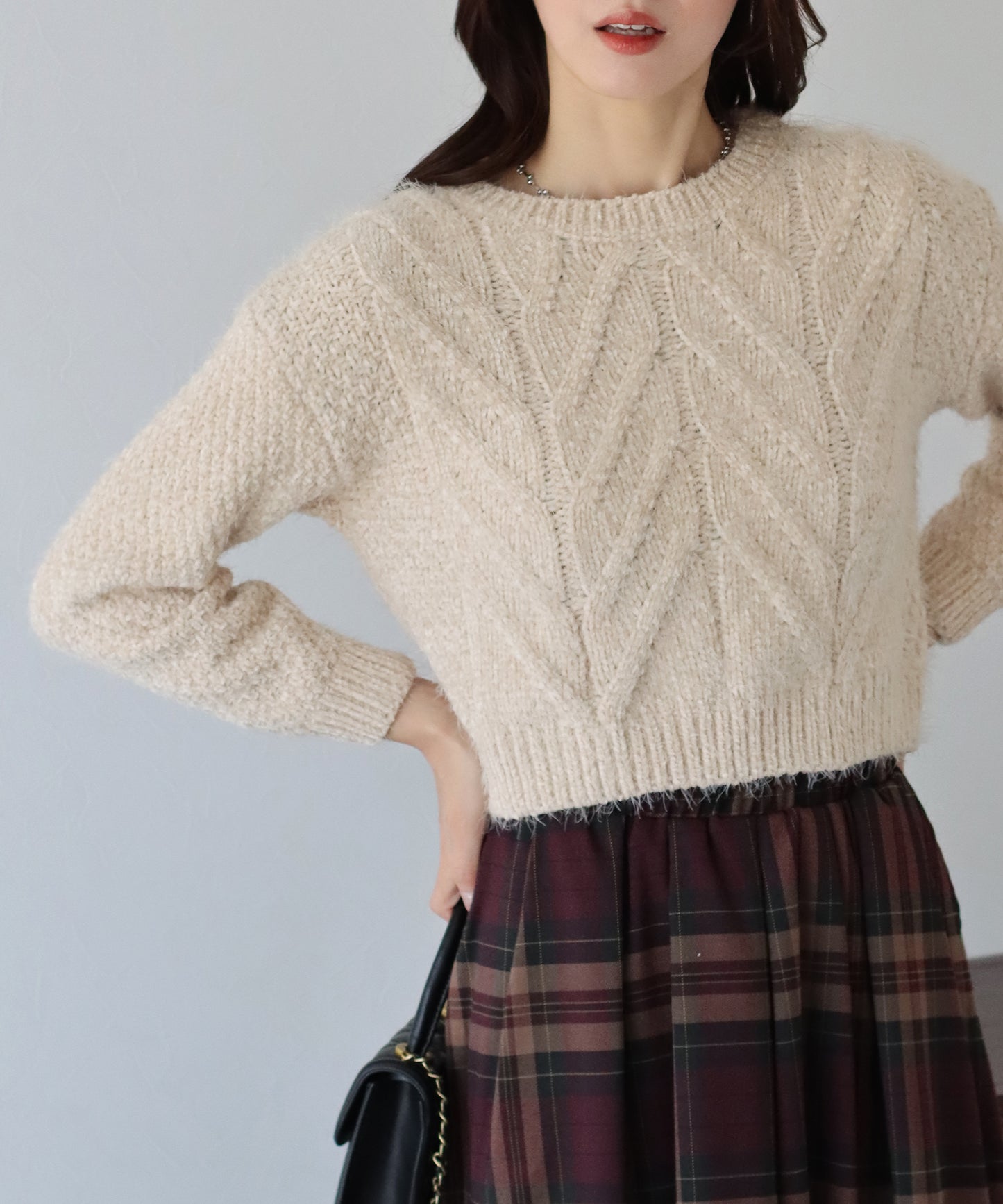 【SALE】ケーブル編みモールシャギーニット