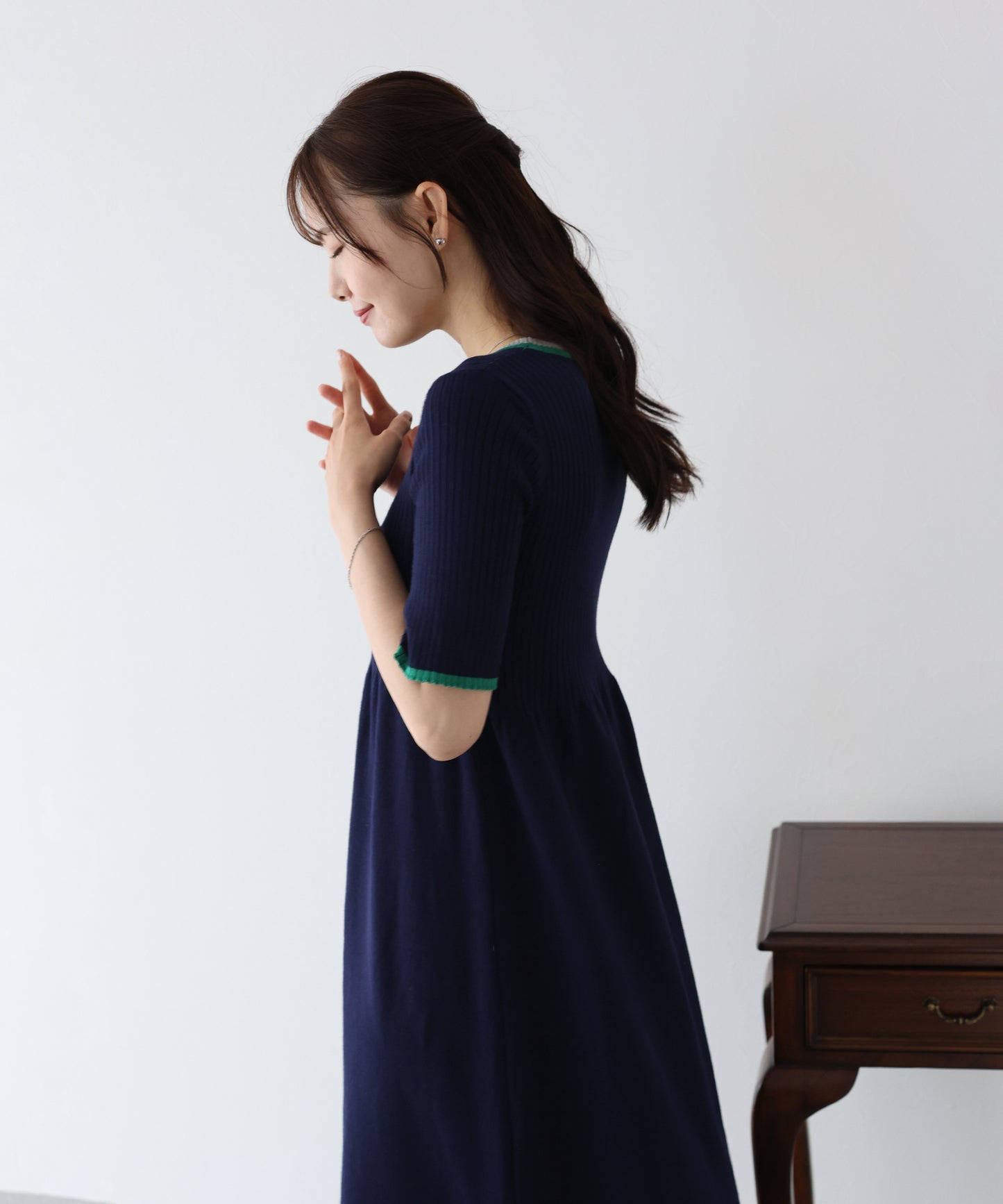 【SALE】バイカラーネックニットワンピース