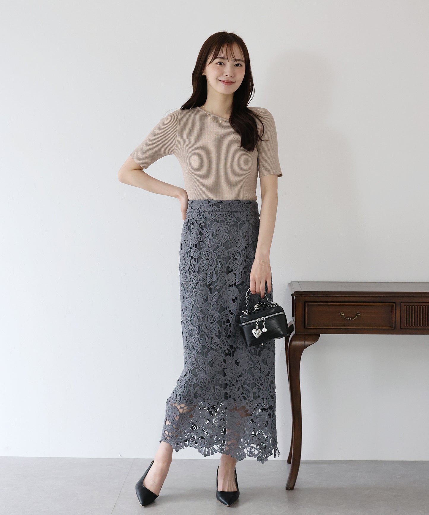 【SALE】アシメネックリブニット