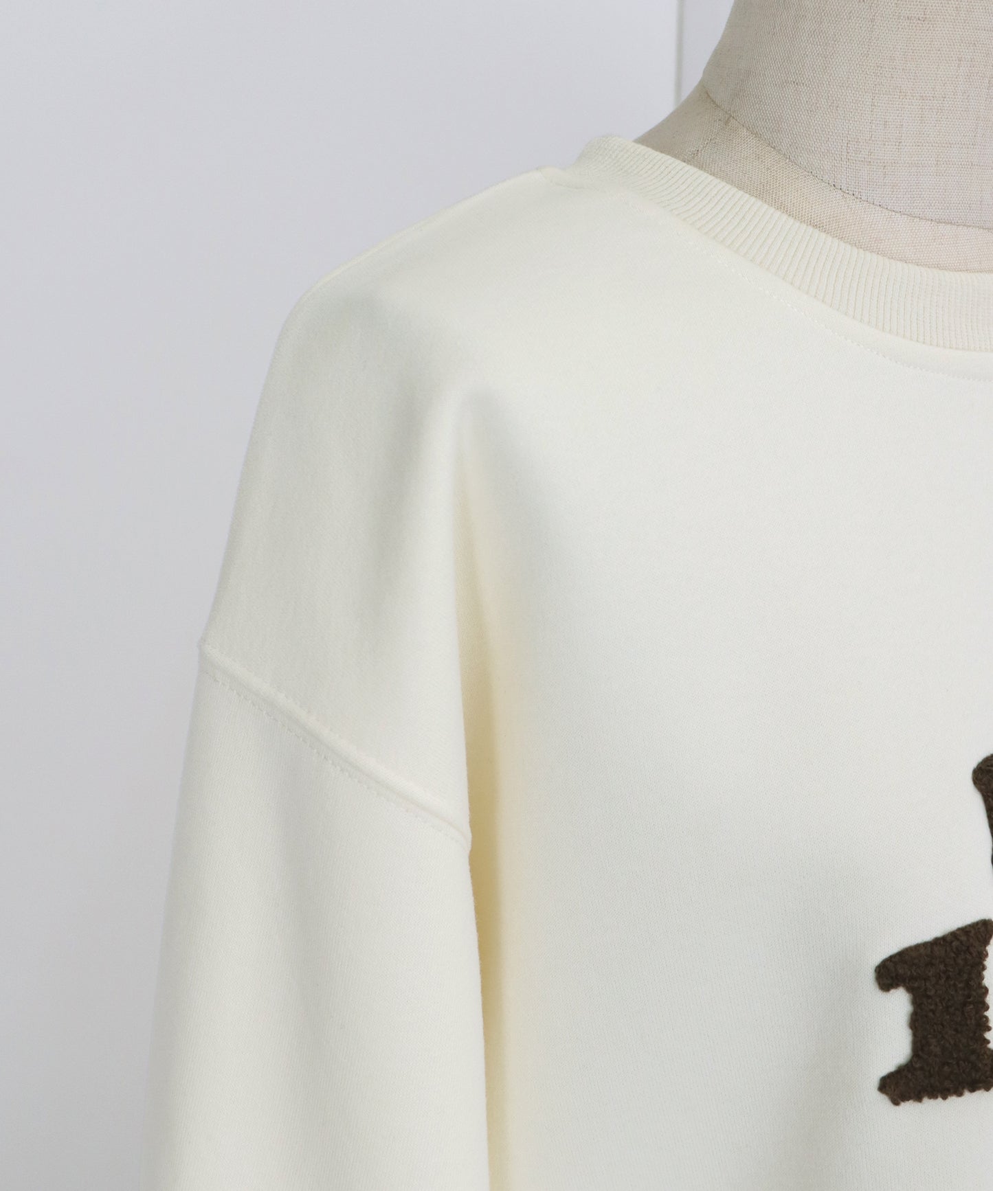 parisロゴスウェット